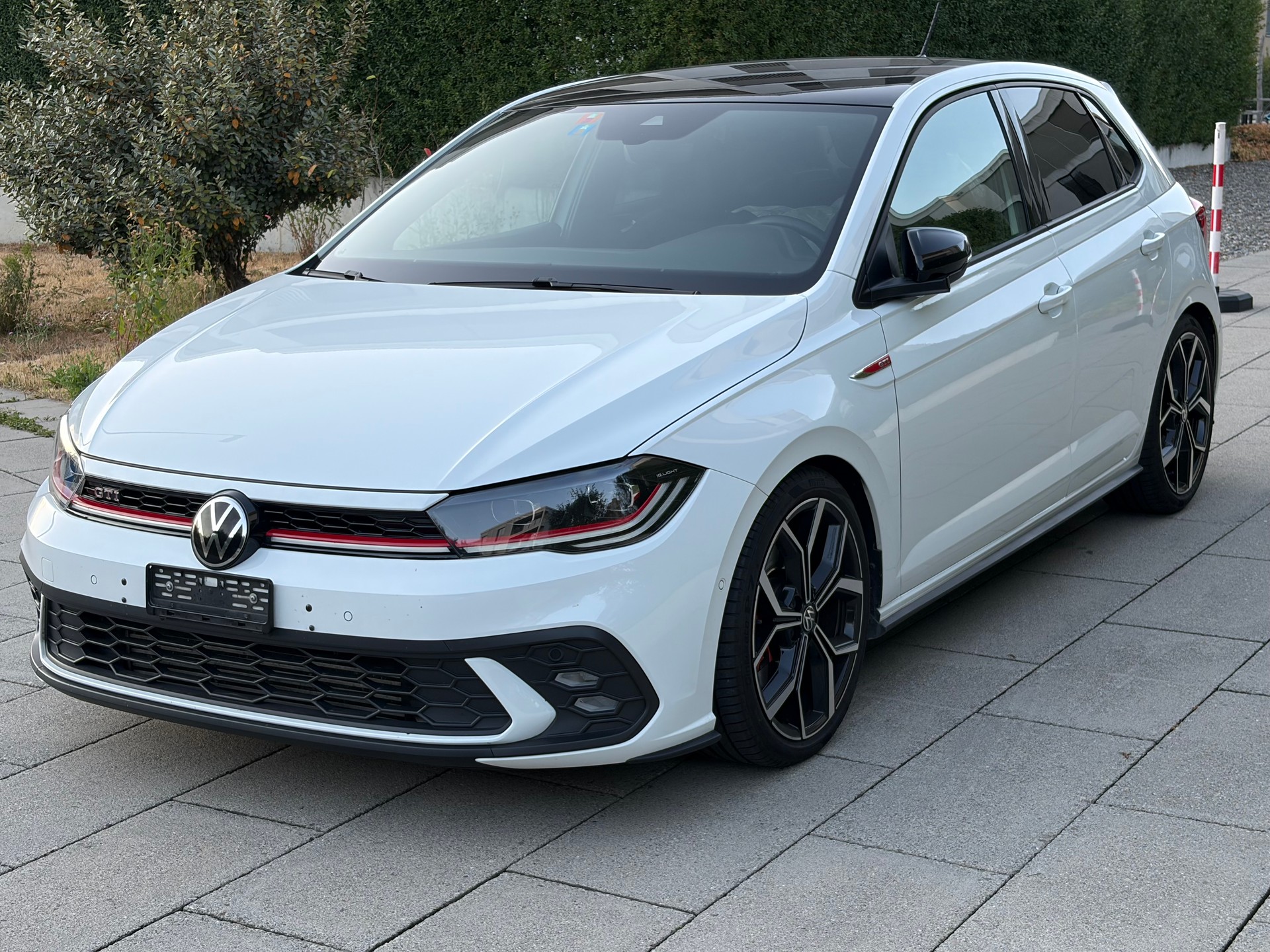 VW Polo 2.0 TSI GTI DSG-image-2