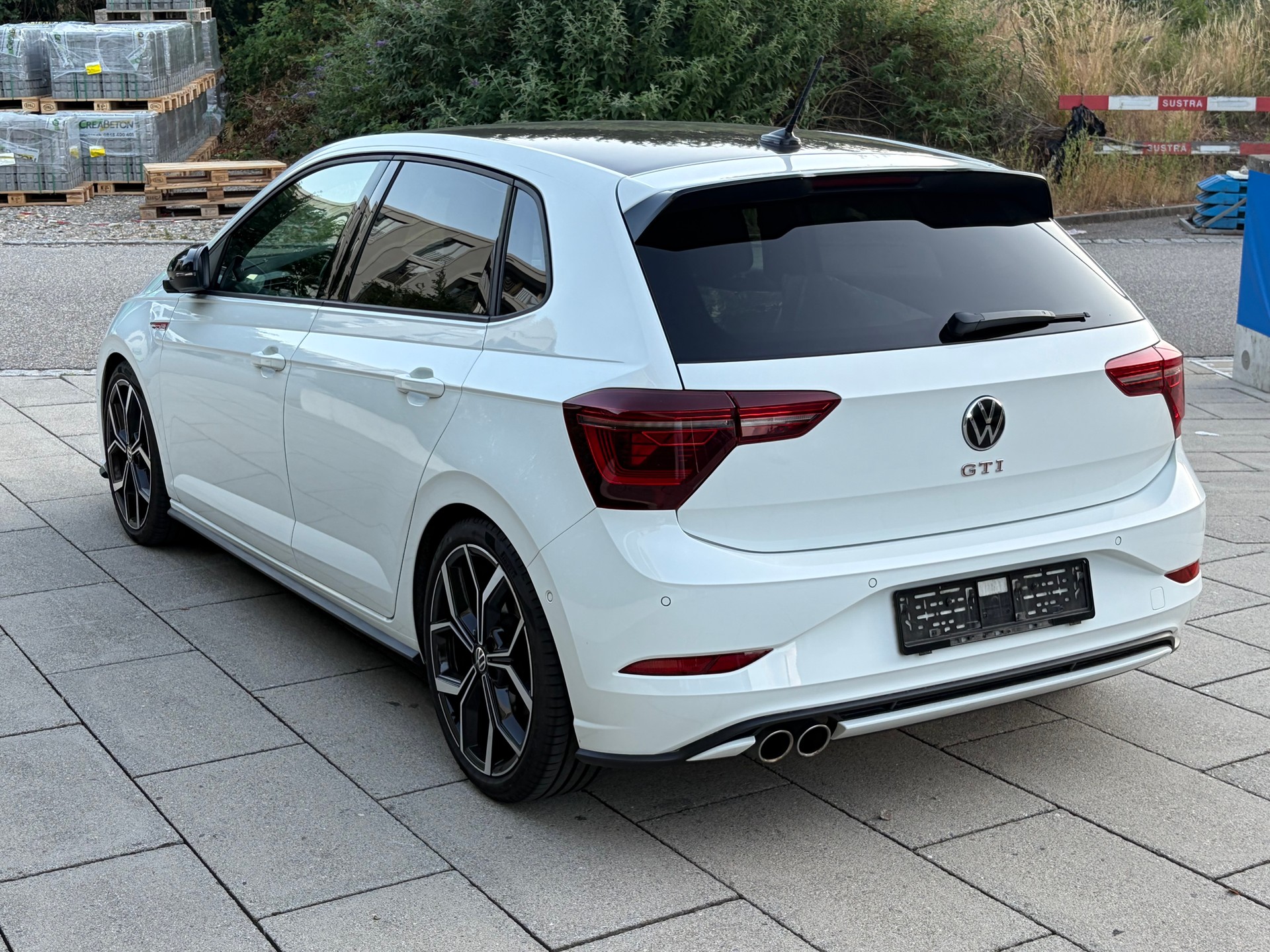 VW Polo 2.0 TSI GTI DSG-image-7