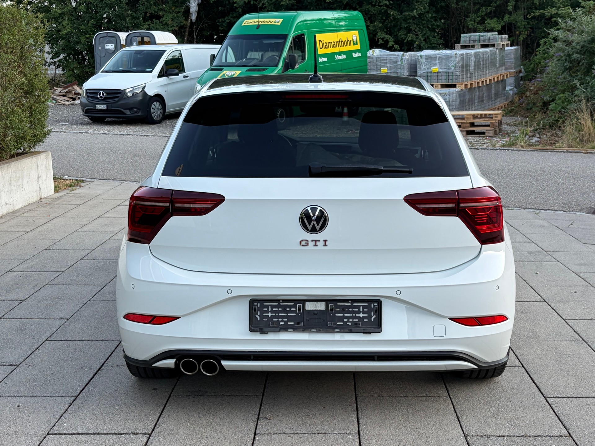 VW Polo 2.0 TSI GTI DSG-image-10