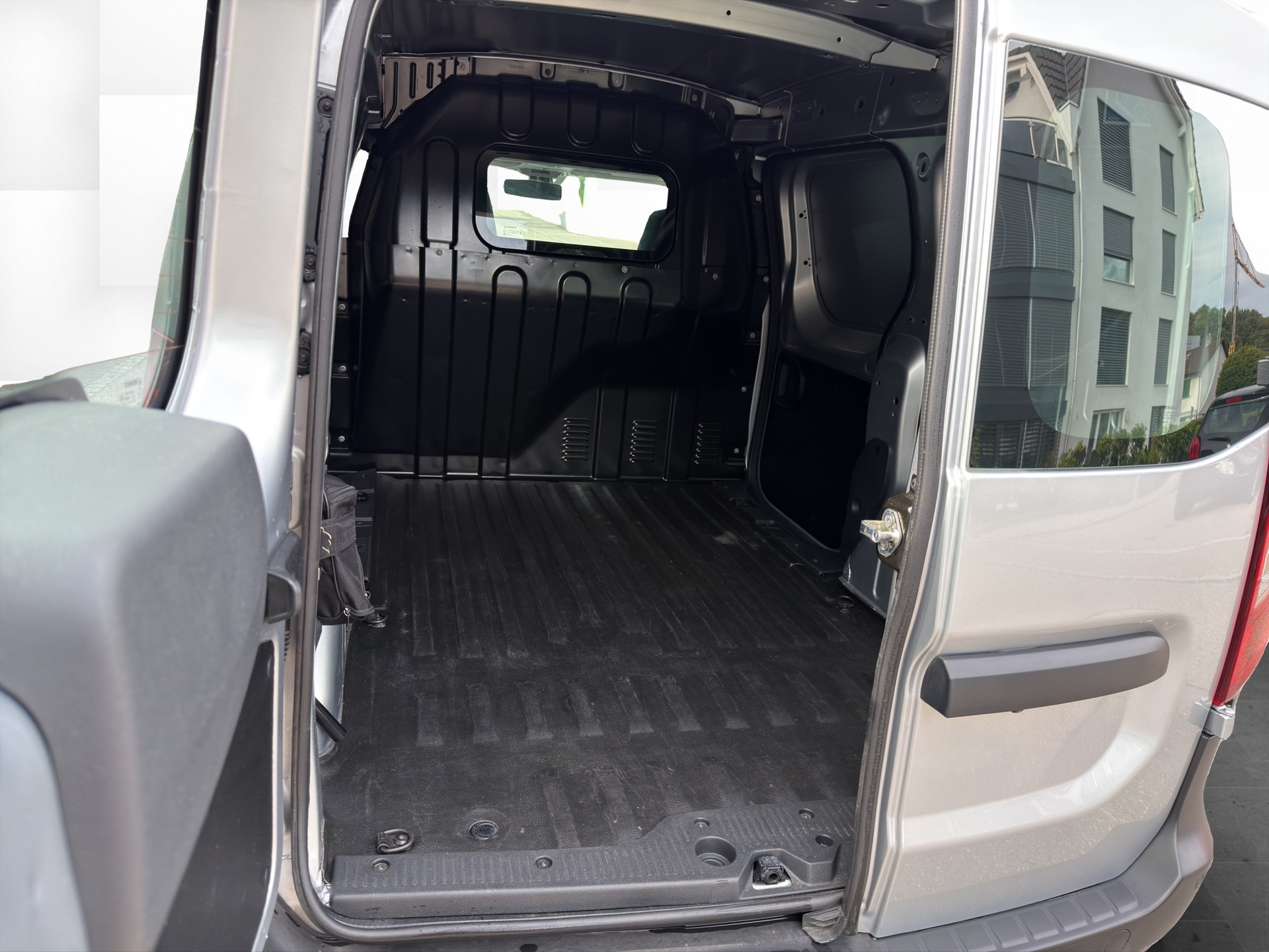 RENAULT Express 1.5 Blue dCi 95 Advance-image-9