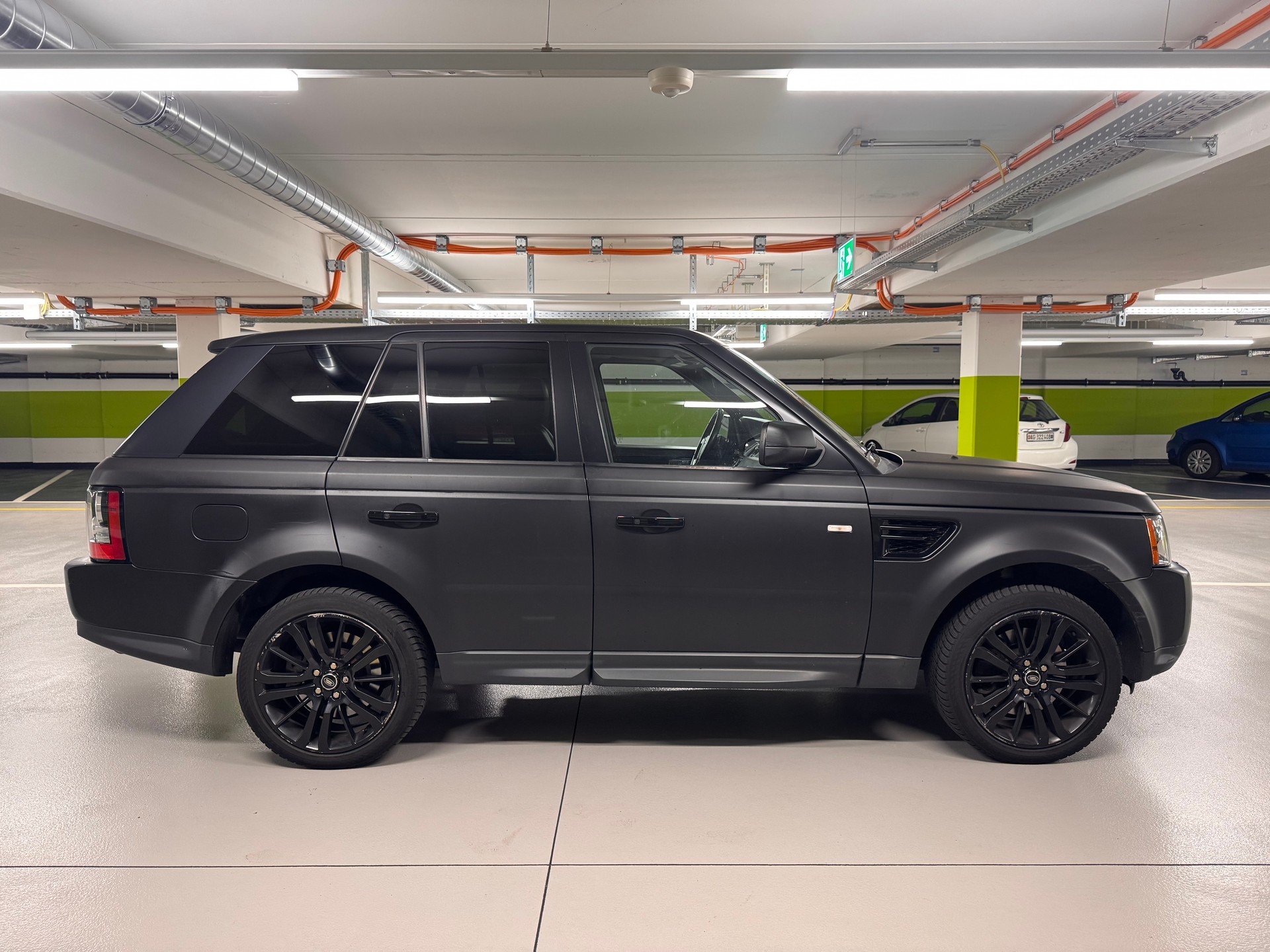 LAND ROVER Range Rover Sport 3.0 TDV6 Autobiography Automatic-image-3