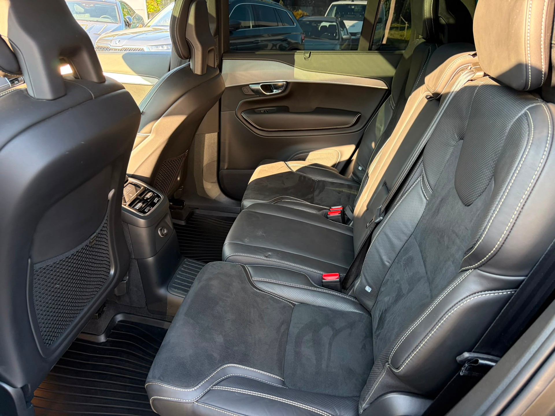 VOLVO XC90 T8 eAWD R-Design Geartronic-image-15