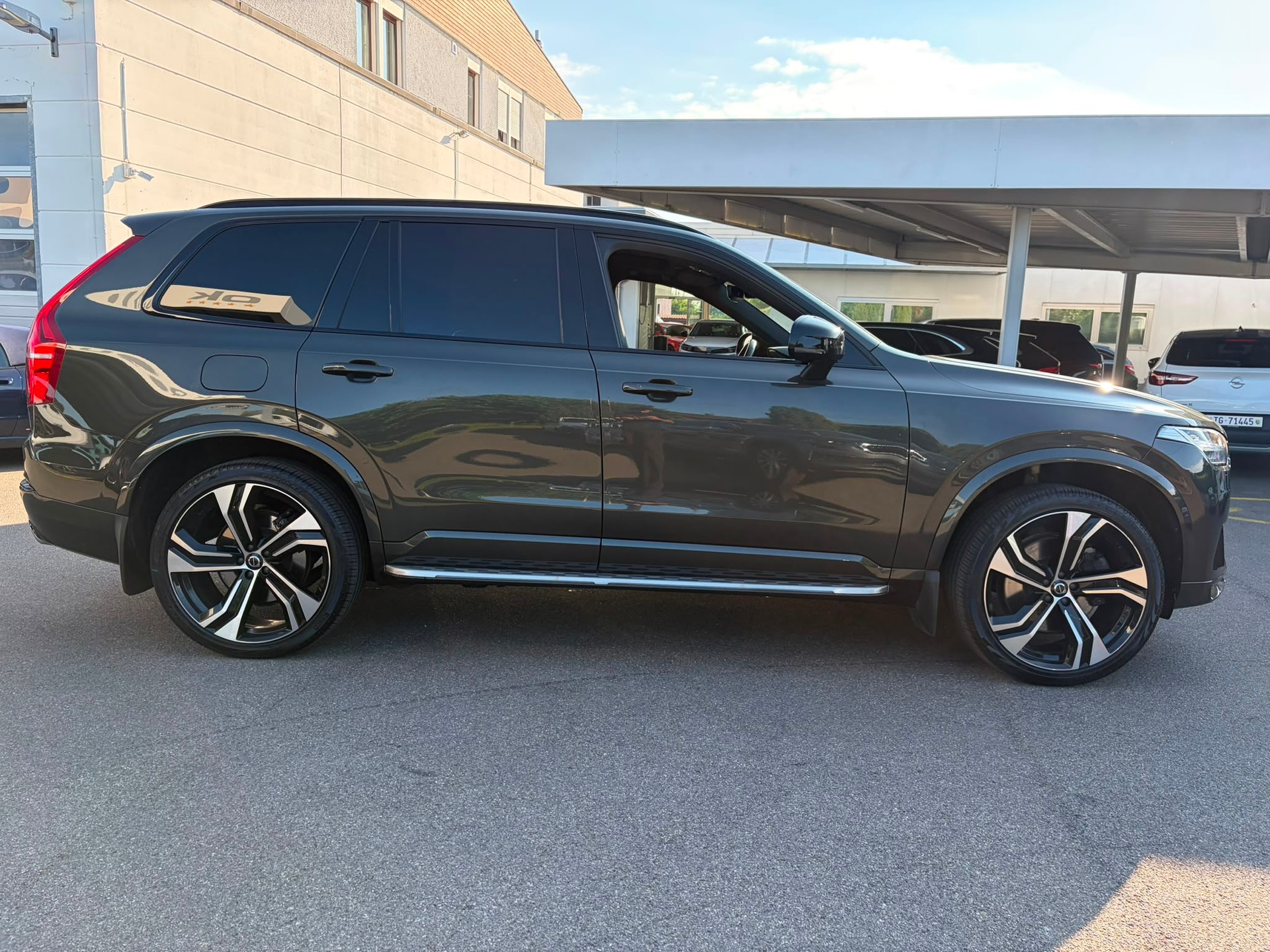 VOLVO XC90 T8 eAWD R-Design Geartronic-image-4