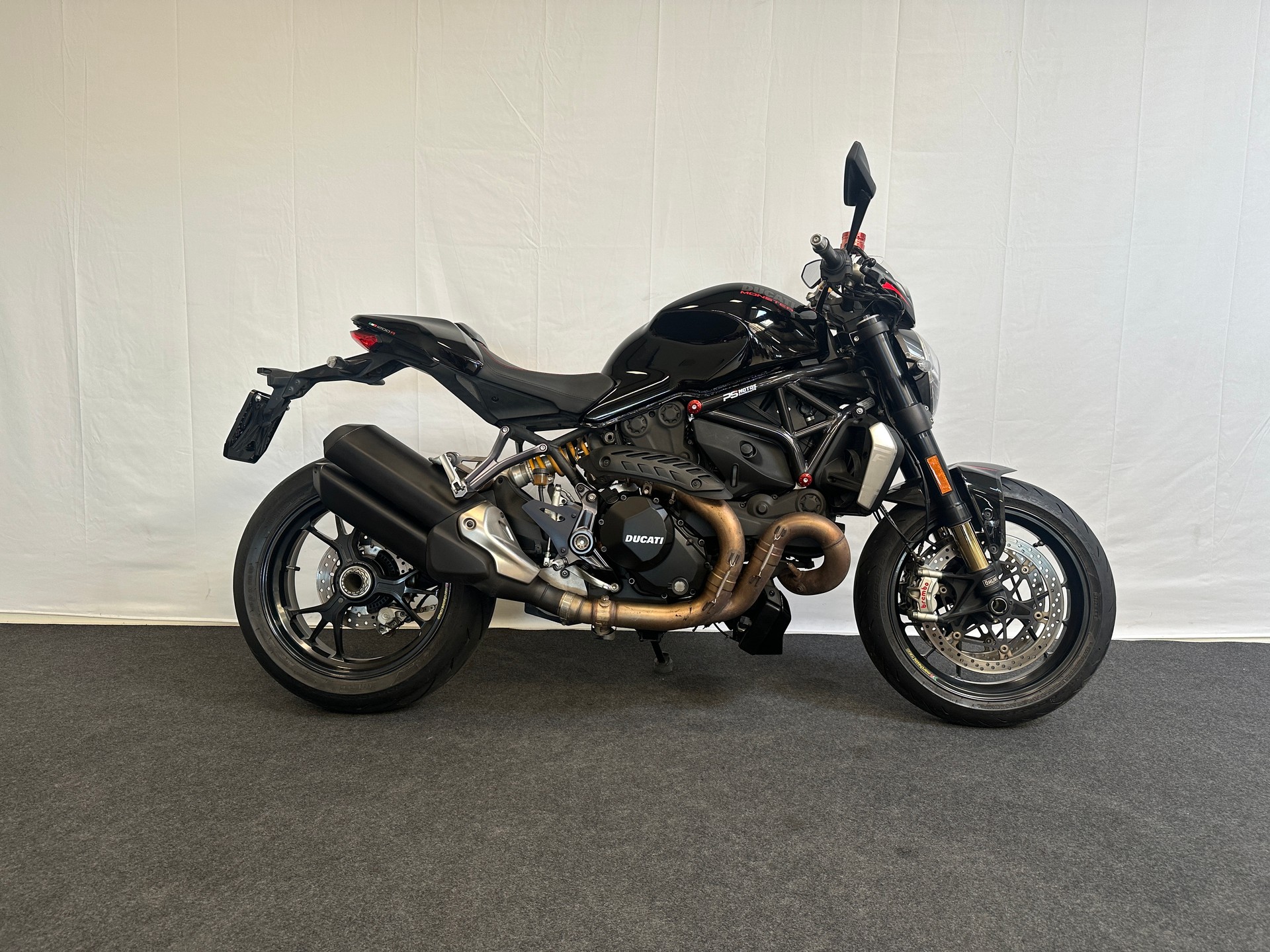 DUCATI Monster 1200 R-showroom-element-1