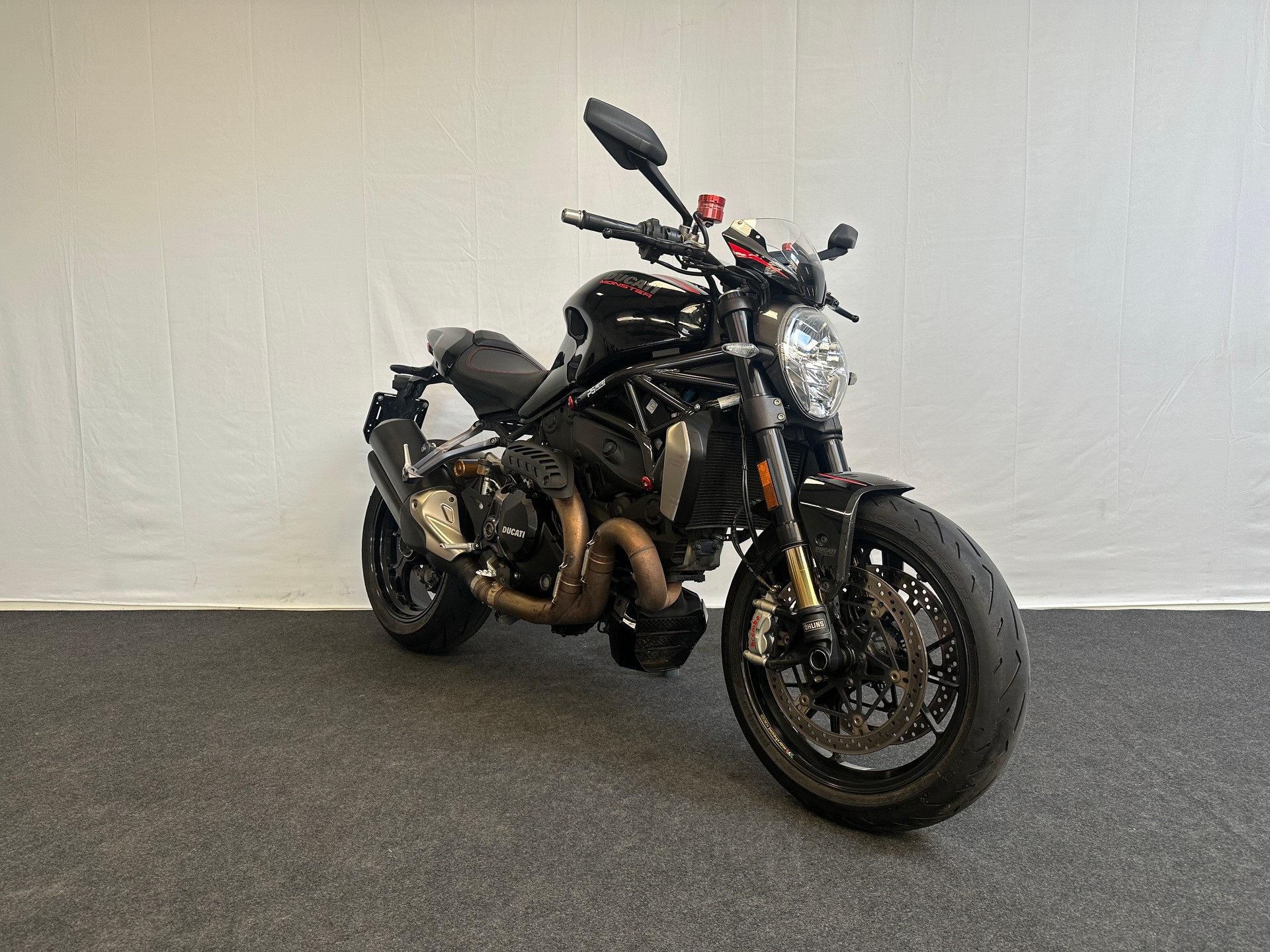 DUCATI Monster 1200 R-showroom-element-2