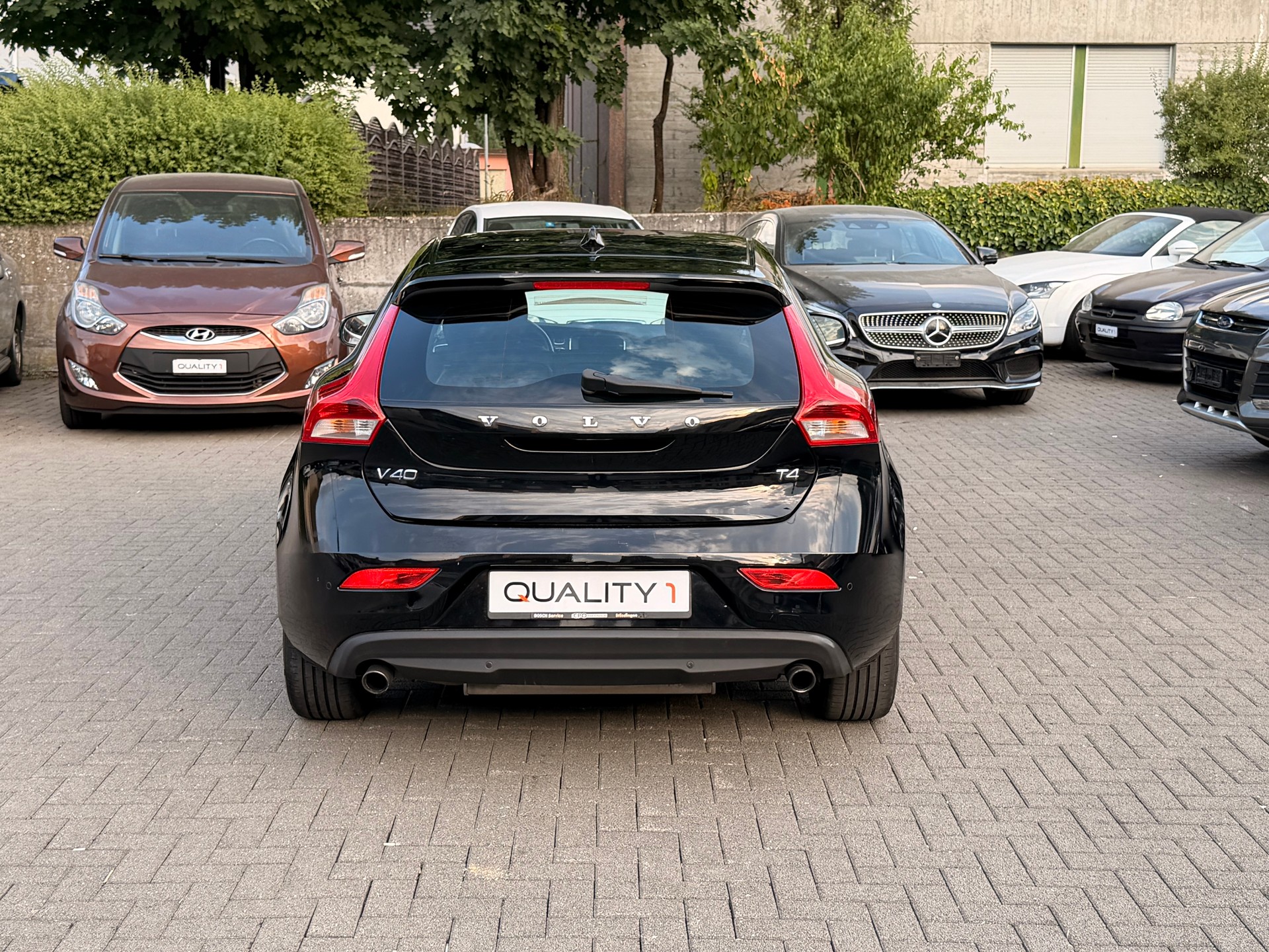 VOLVO V40 T4 Momentum Powershift-image-10