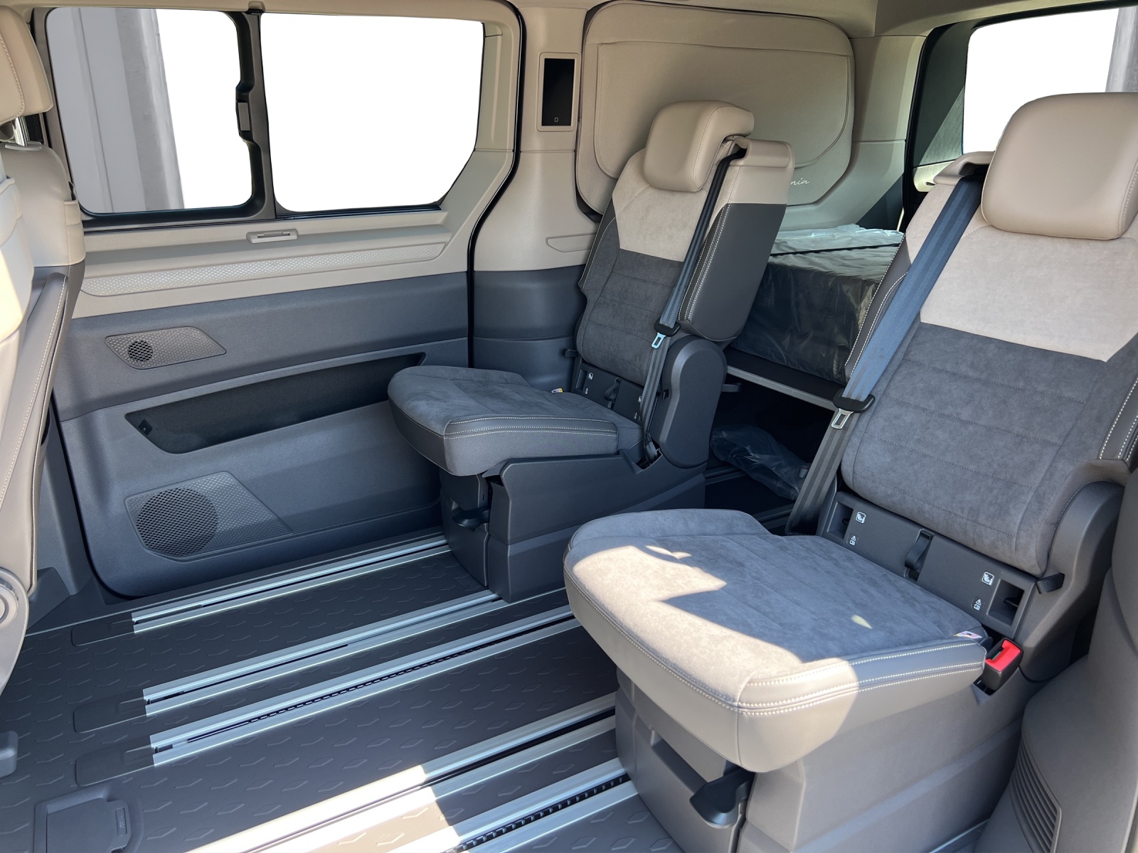 VW California eHybrid Beach Tour Liberty 4Motion-image-10