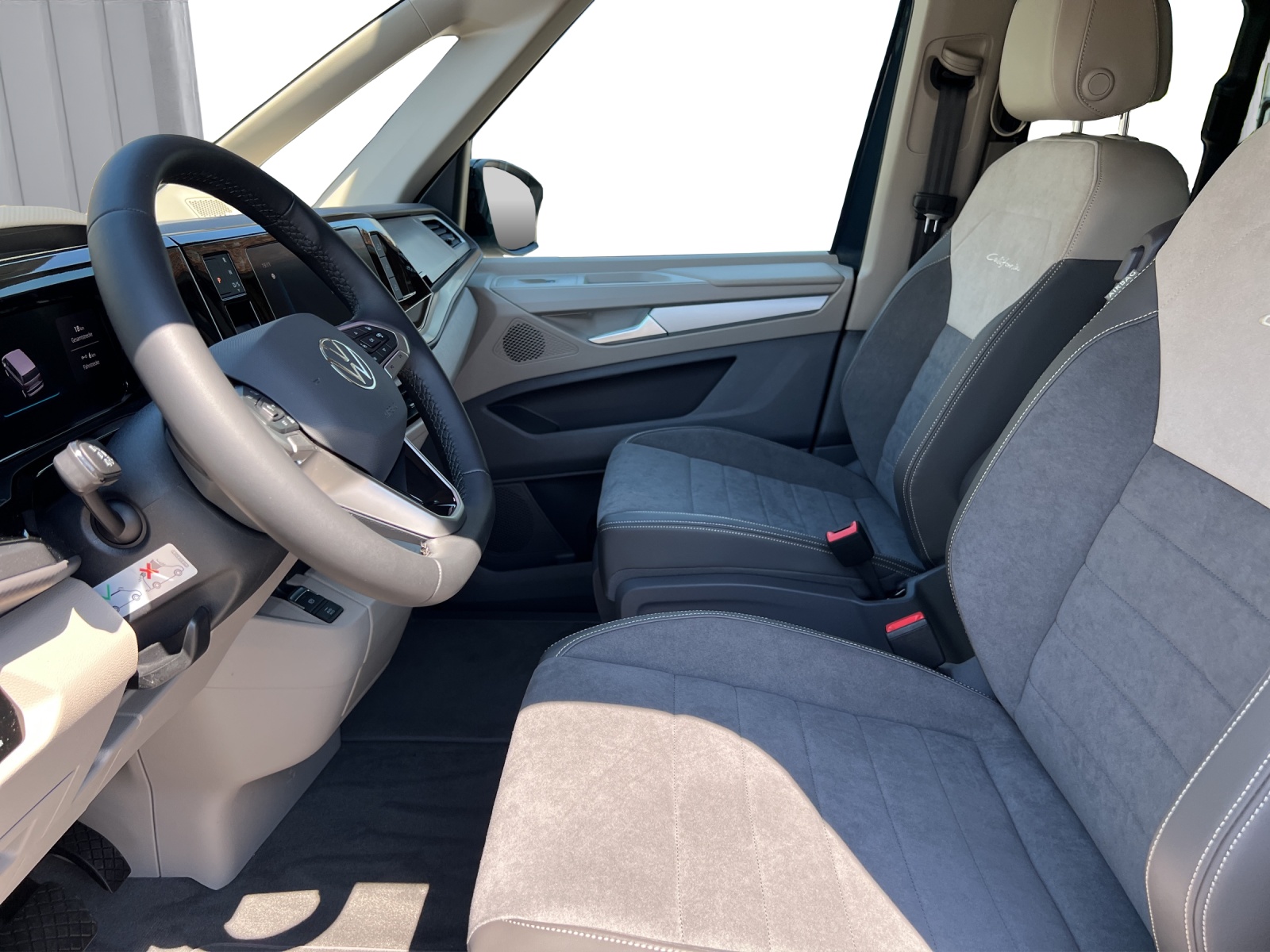 VW California eHybrid Beach Tour Liberty 4Motion-image-9