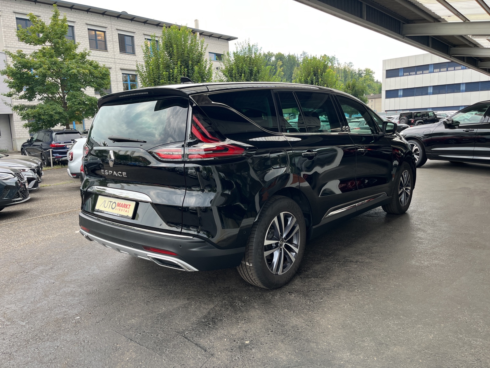 RENAULT Espace 2.0 dCi Techno EDC 6-image-4