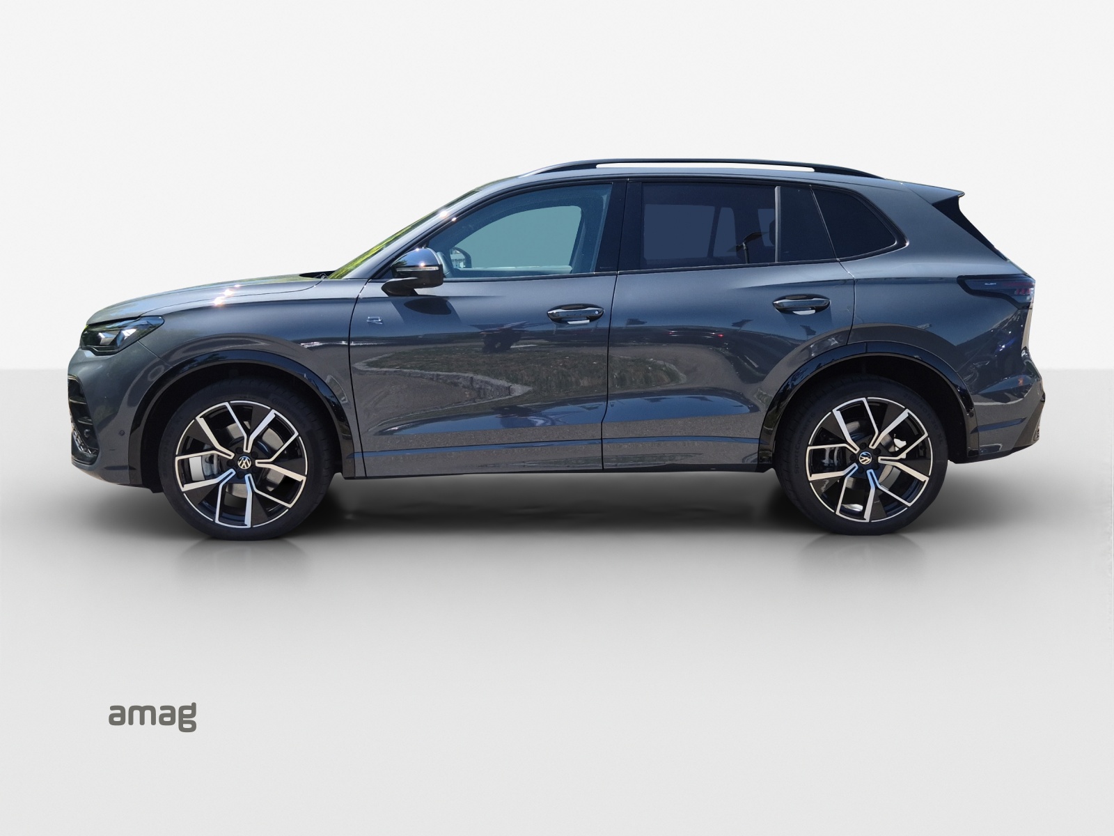 VW Tiguan 2.0 TSI DSG R-Line 4Motion-image-1