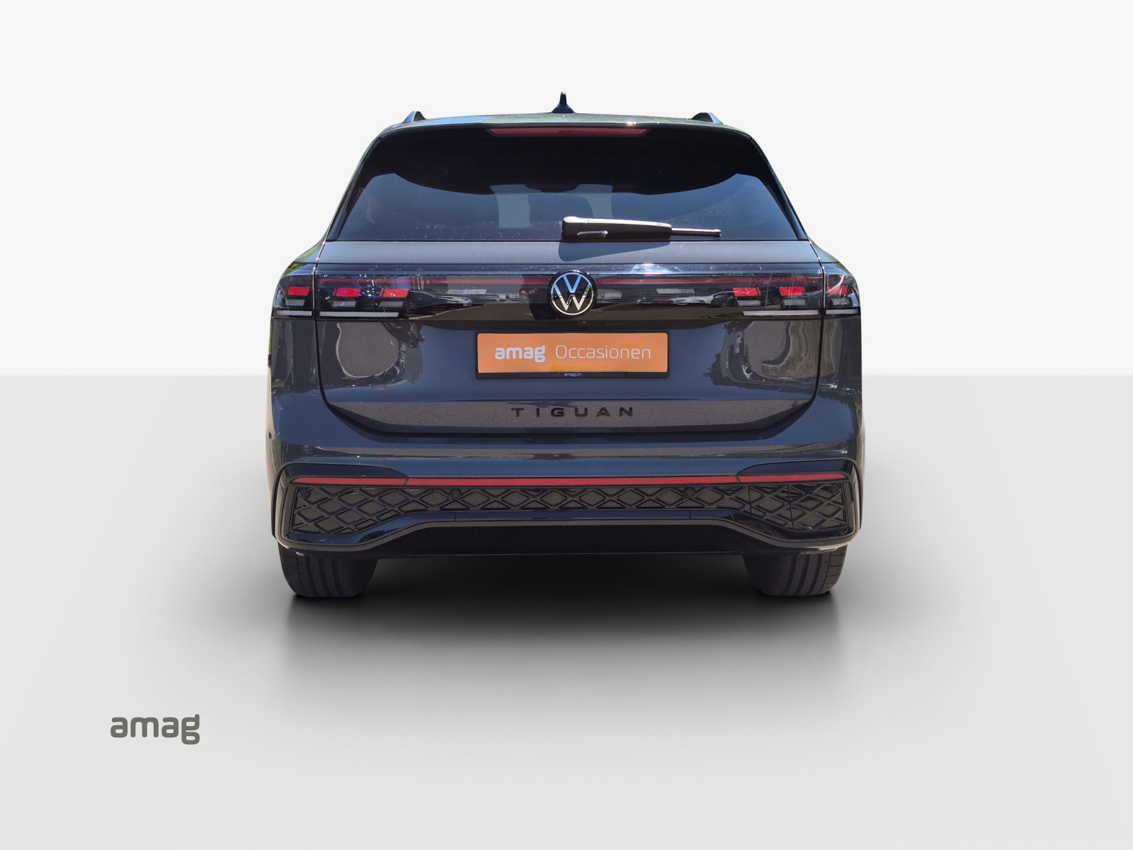 VW Tiguan 2.0 TSI DSG R-Line 4Motion-image-3