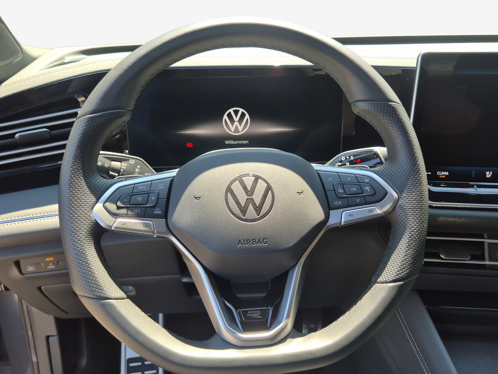 VW Tiguan 2.0 TSI DSG R-Line 4Motion-image-9
