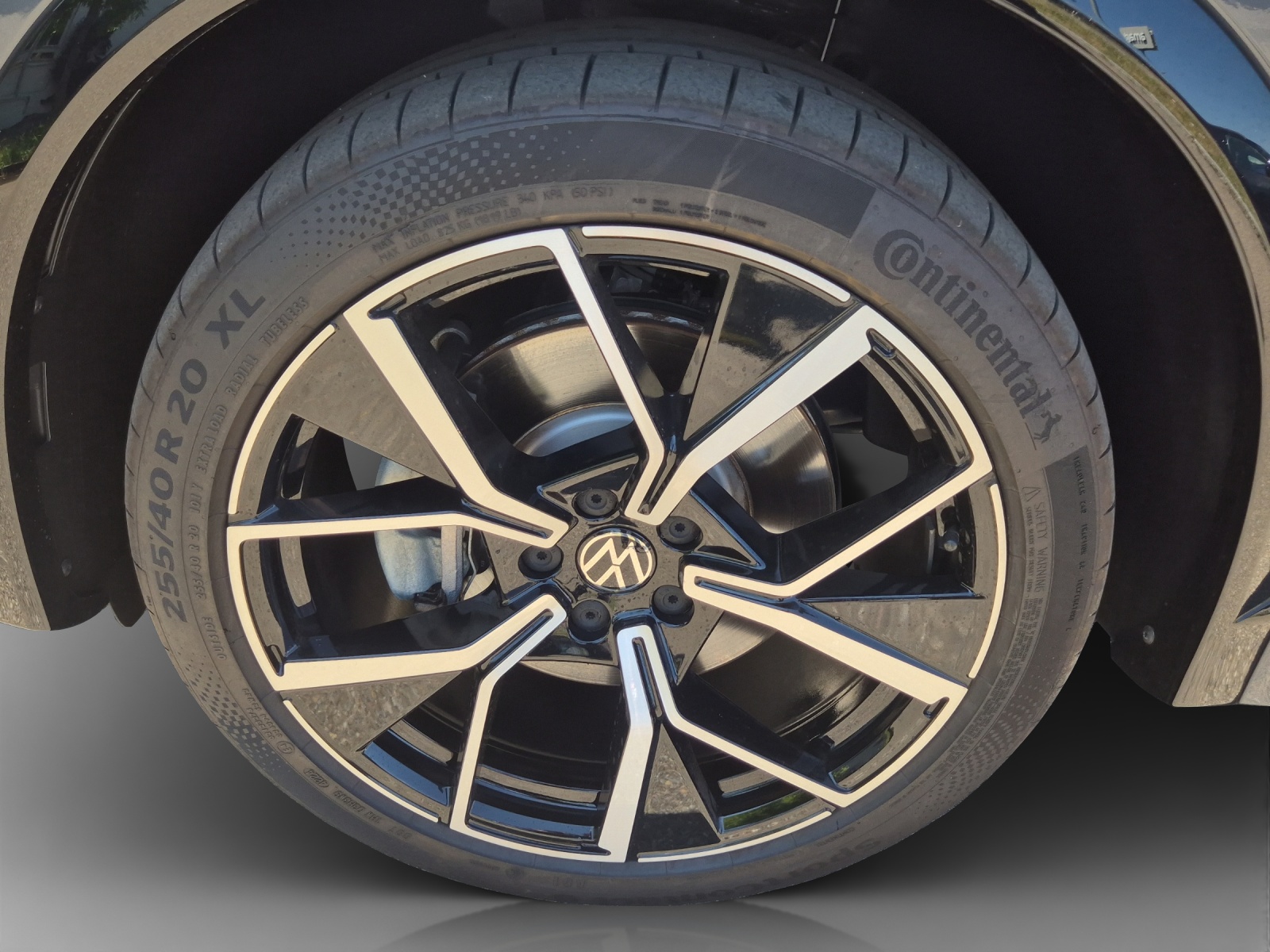 VW Tiguan 2.0 TSI DSG R-Line 4Motion-image-13