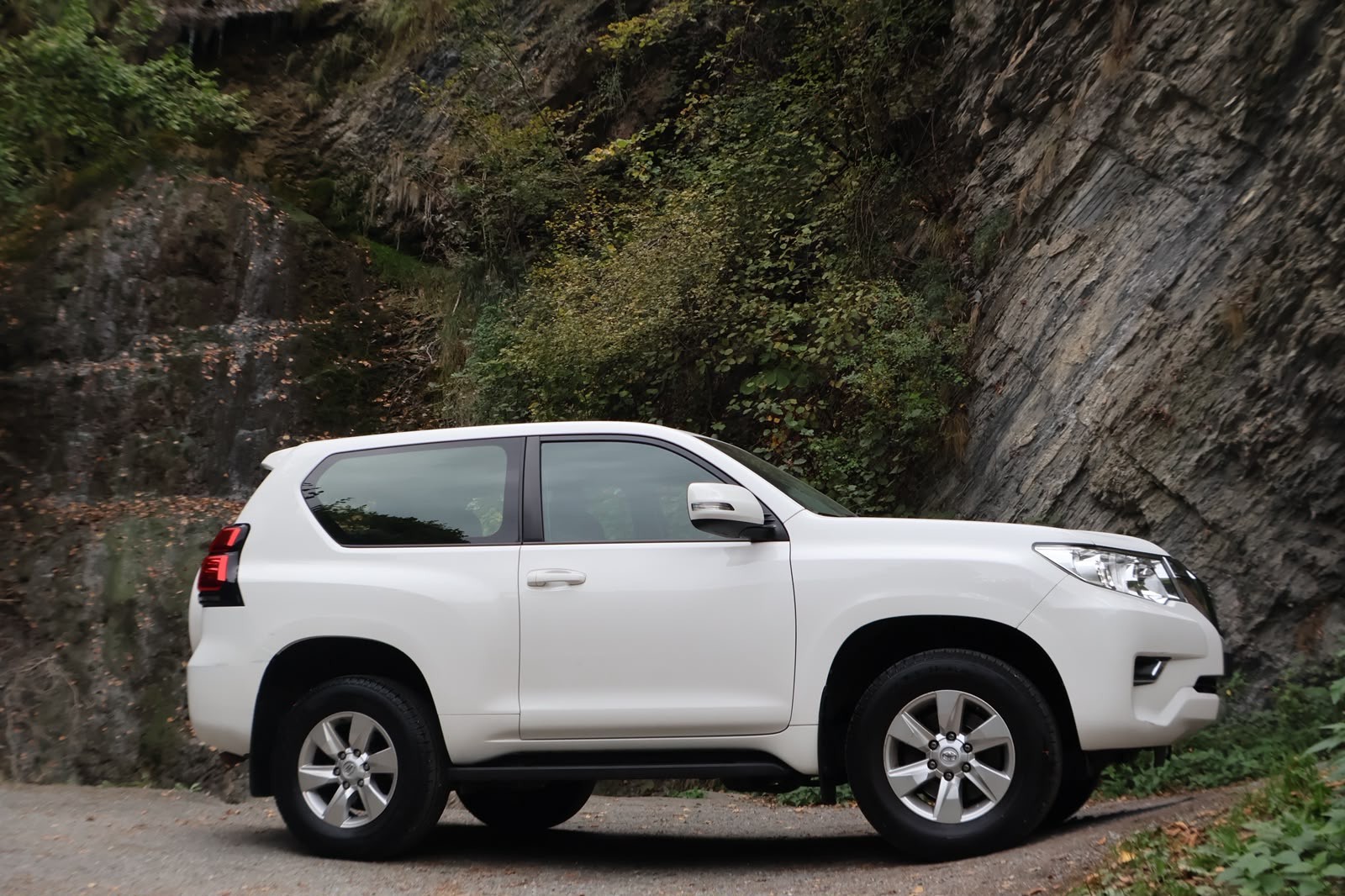 TOYOTA Land Cruiser 2.8TD Comfort Automatic-image-4
