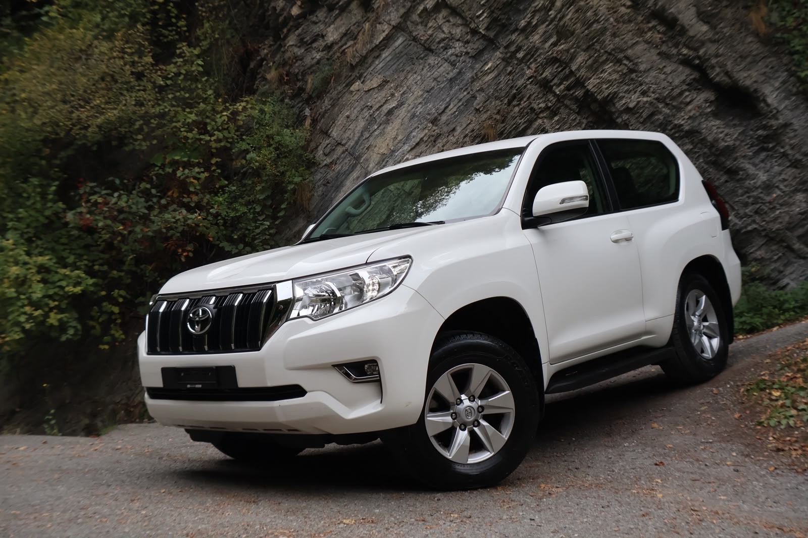 TOYOTA Land Cruiser 2.8TD Comfort Automatic-image-1