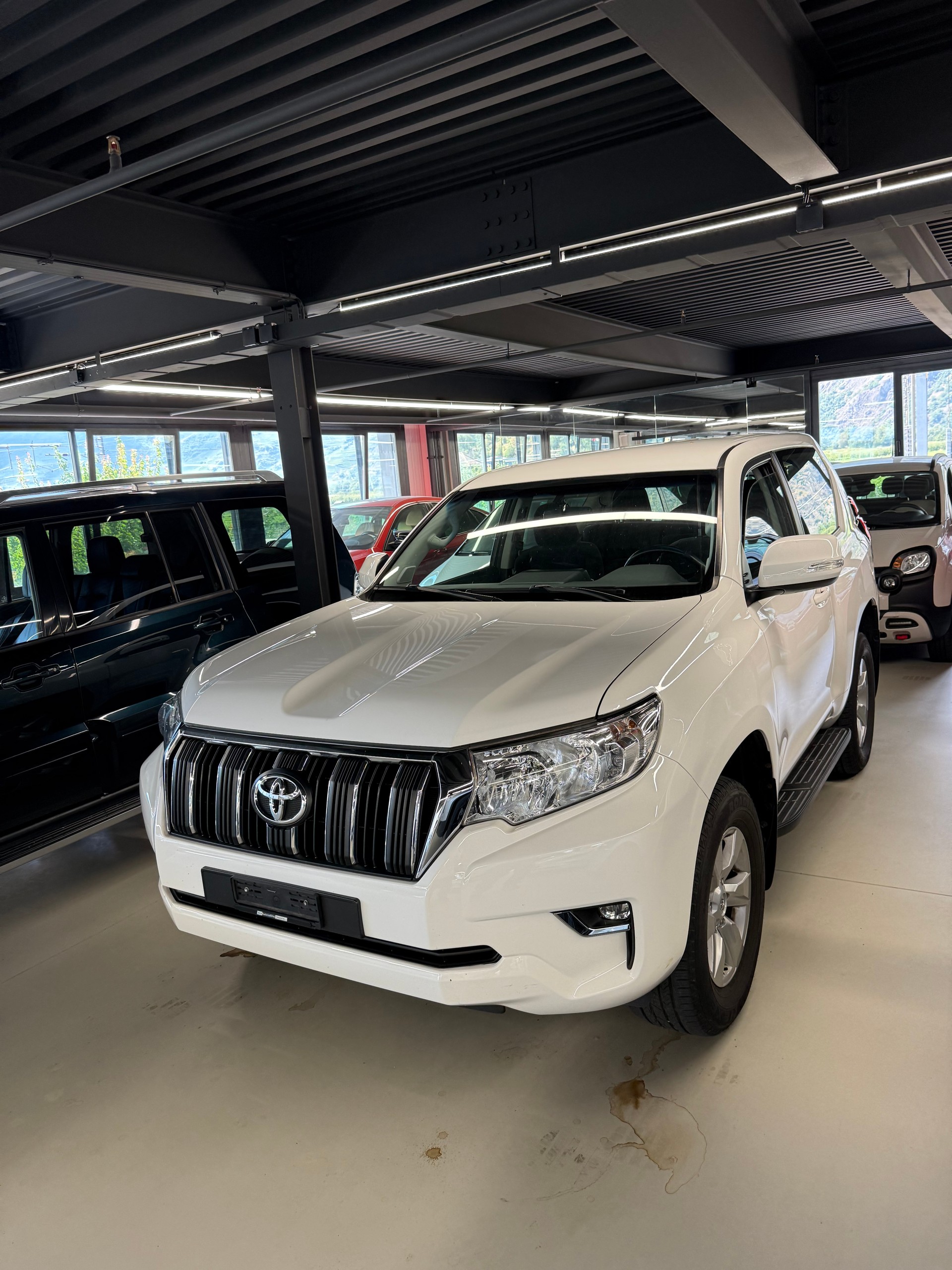 TOYOTA Land Cruiser 2.8TD Comfort Automatic