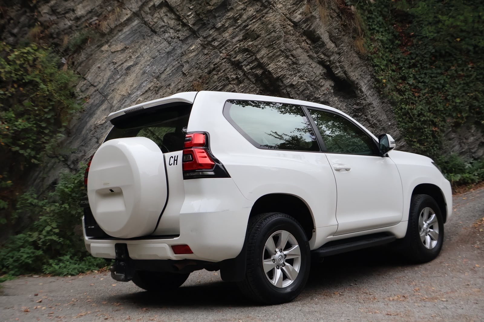 TOYOTA Land Cruiser 2.8TD Comfort Automatic-image-3