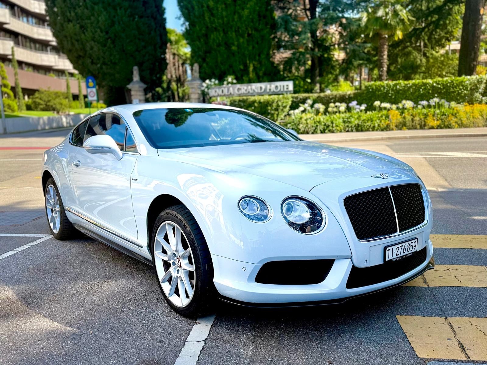BENTLEY V8 S-image-0