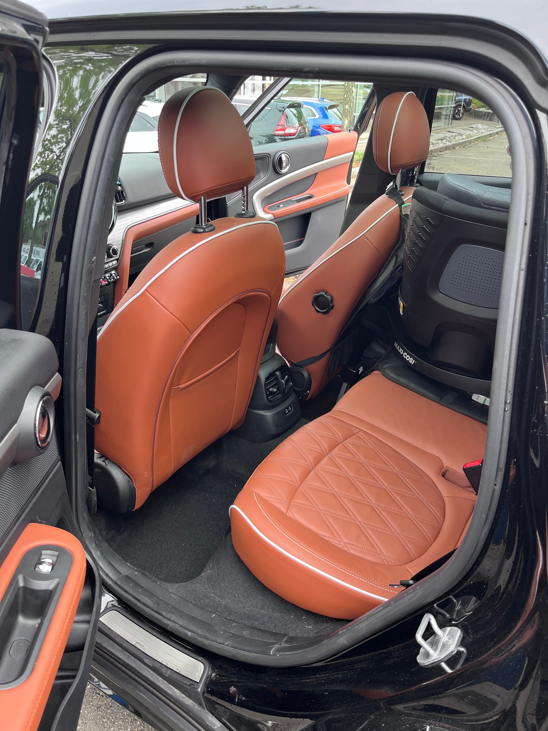 MINI 2.0i Cooper S ALL4-image-5
