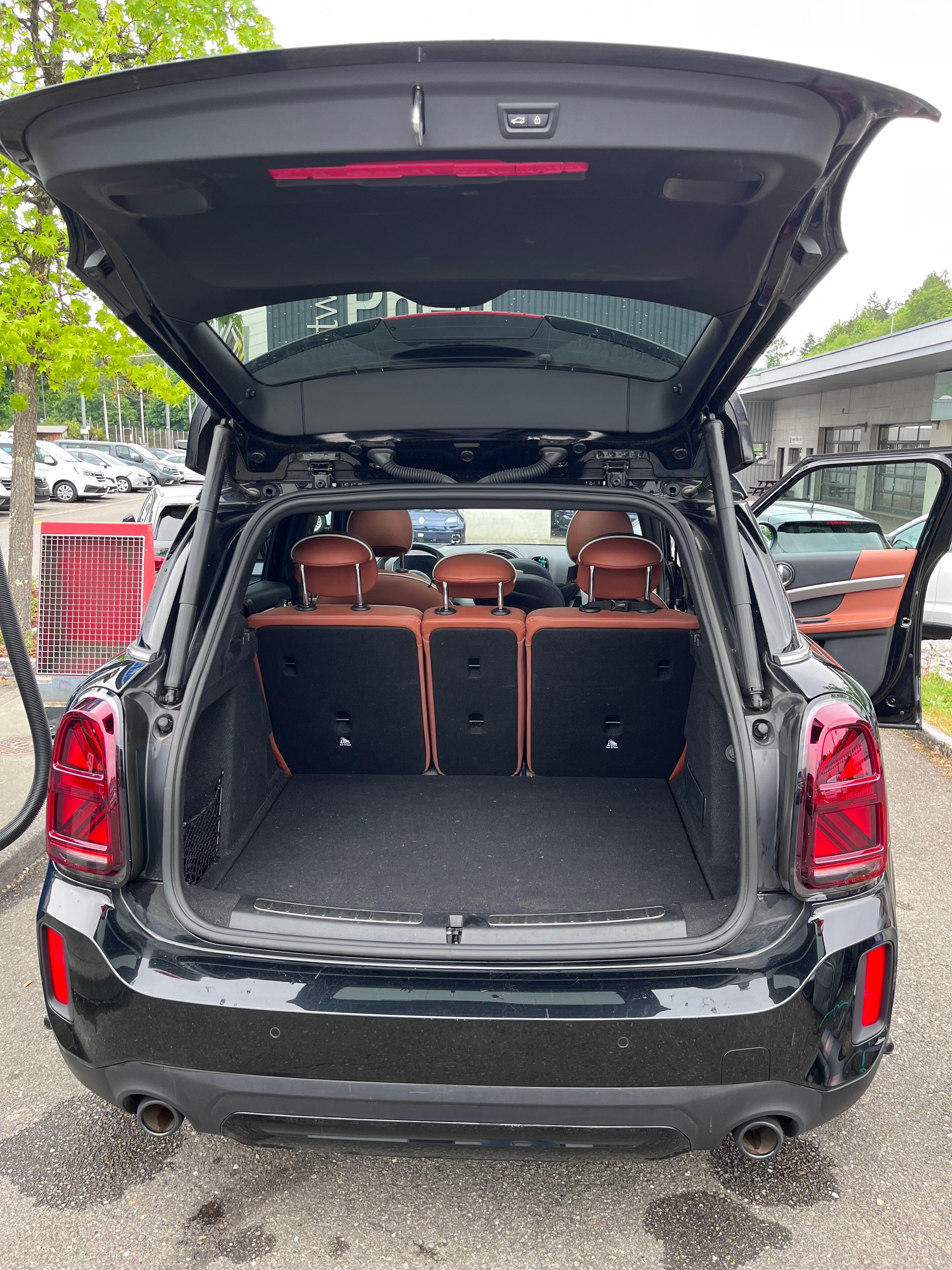 MINI 2.0i Cooper S ALL4-image-3