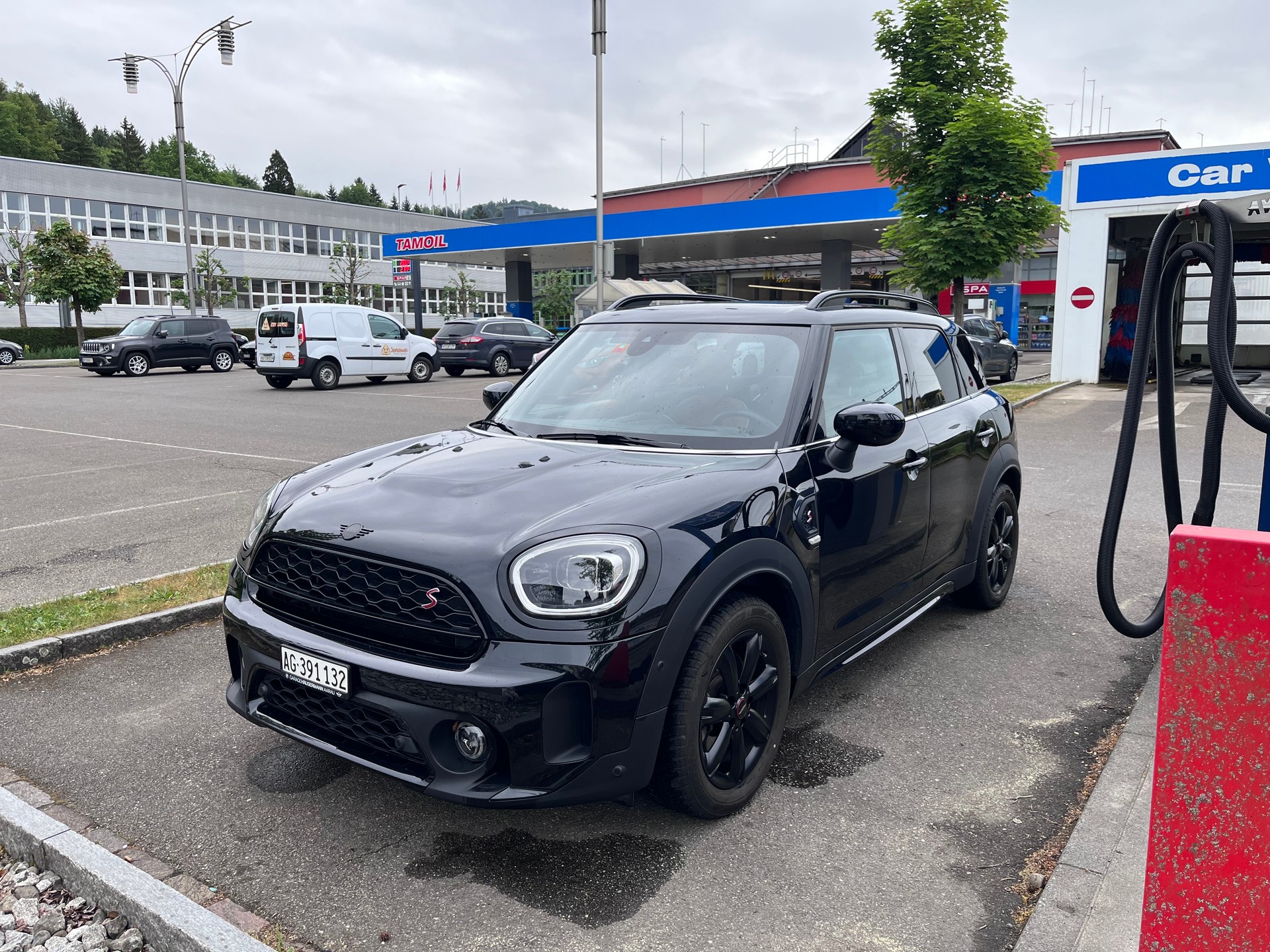 MINI 2.0i Cooper S ALL4-image-1