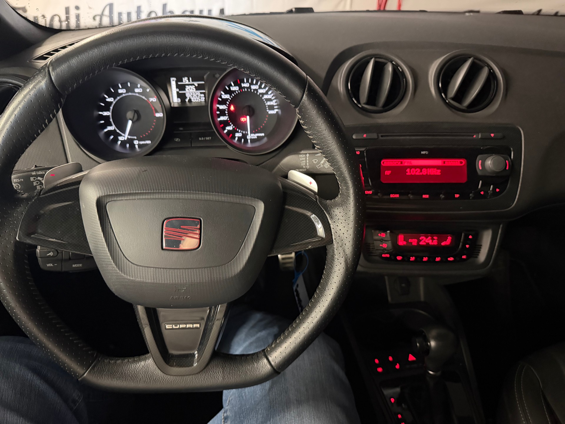 SEAT Ibiza SC 1.4 TSI Cupra R210 Swiss Racing DSG-image-10