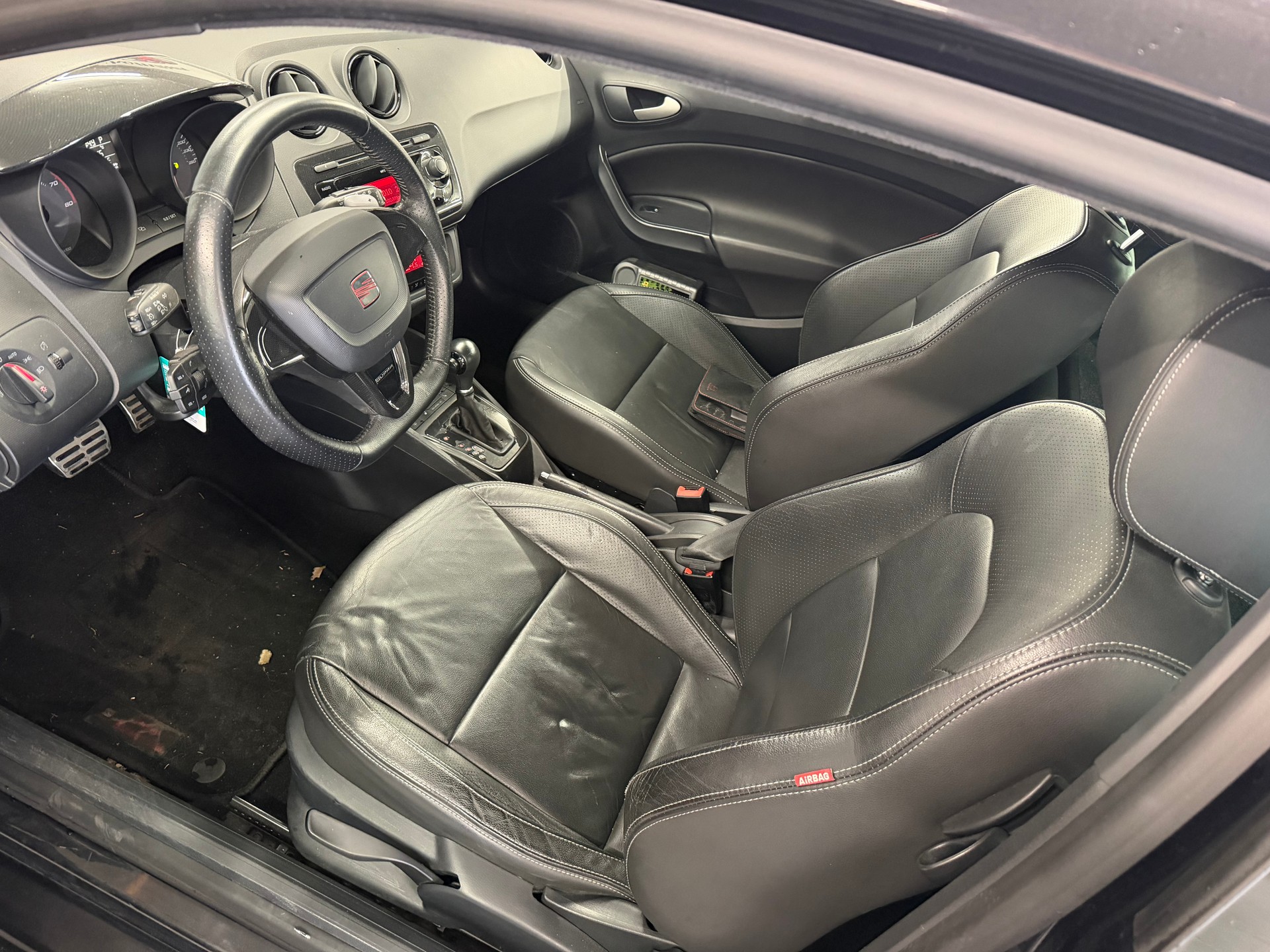 SEAT Ibiza SC 1.4 TSI Cupra R210 Swiss Racing DSG-image-6