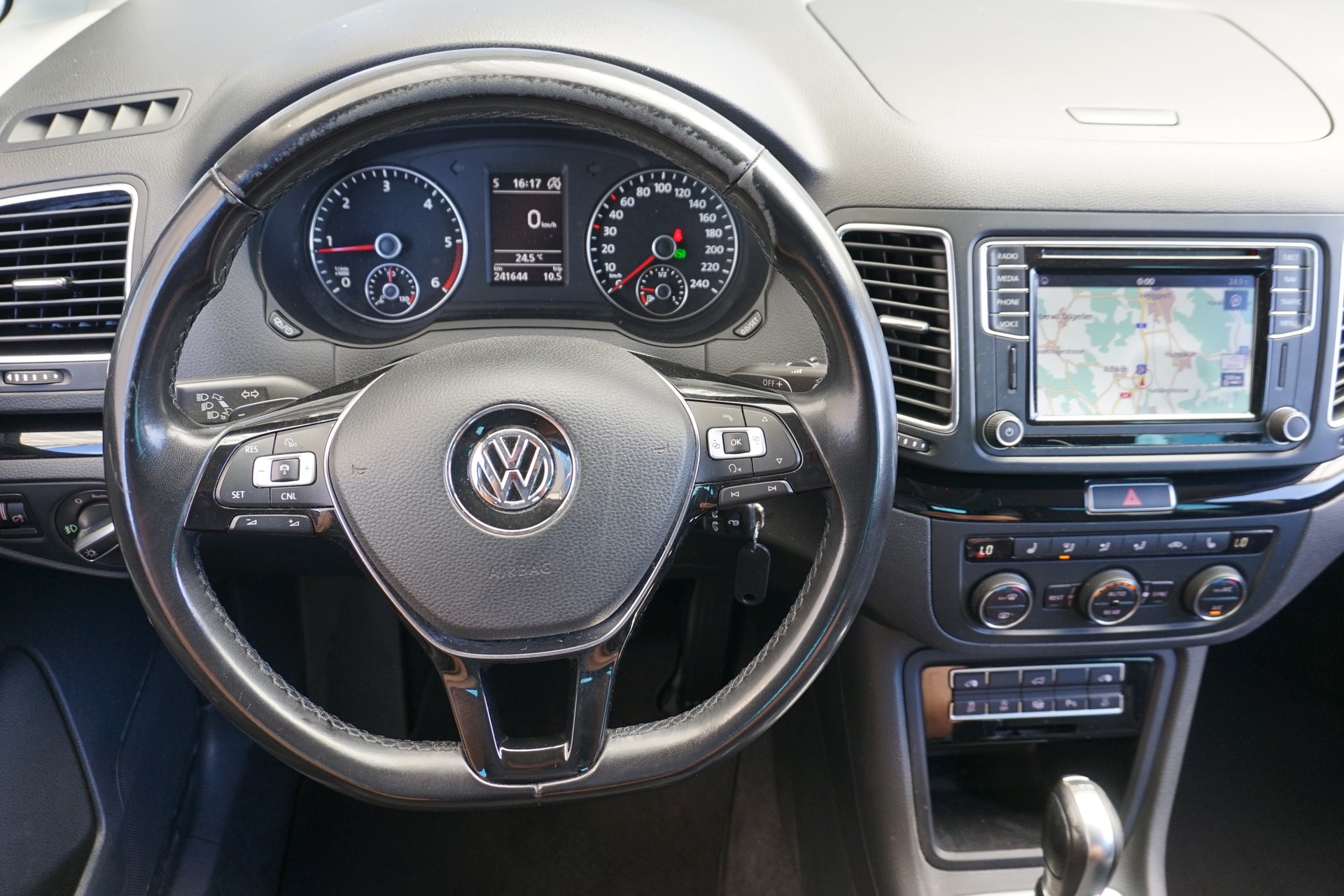 VW Sharan 2.0TDI BMT Highline DSG-Automat 184 PS mit 7 Sitzen und Abstandsregeltempomat!!-image-13