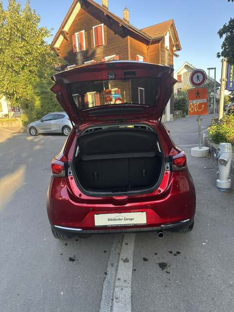 MAZDA 2 1.5 90 Revolution-image-9
