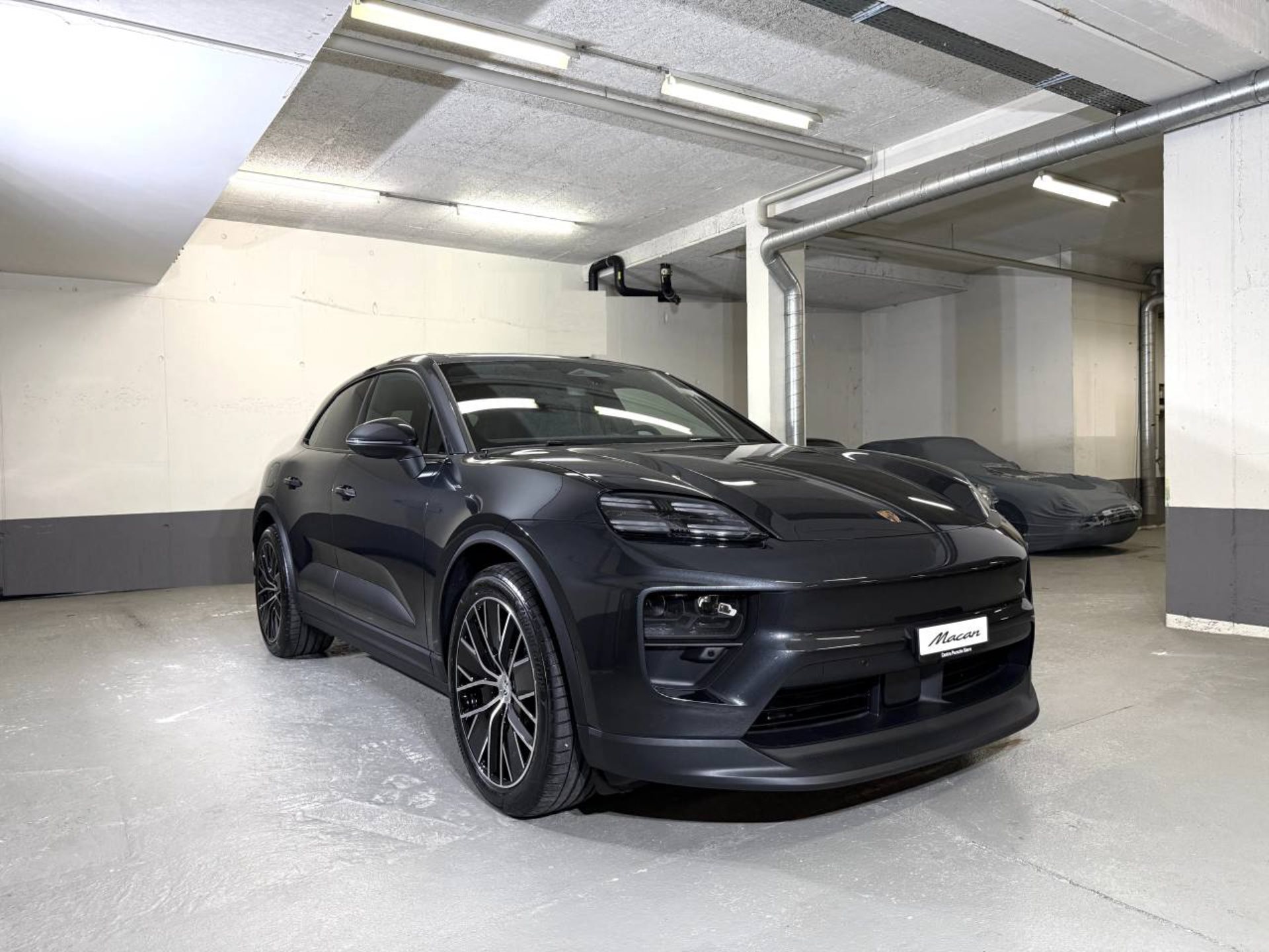 PORSCHE Macan 4-image-7