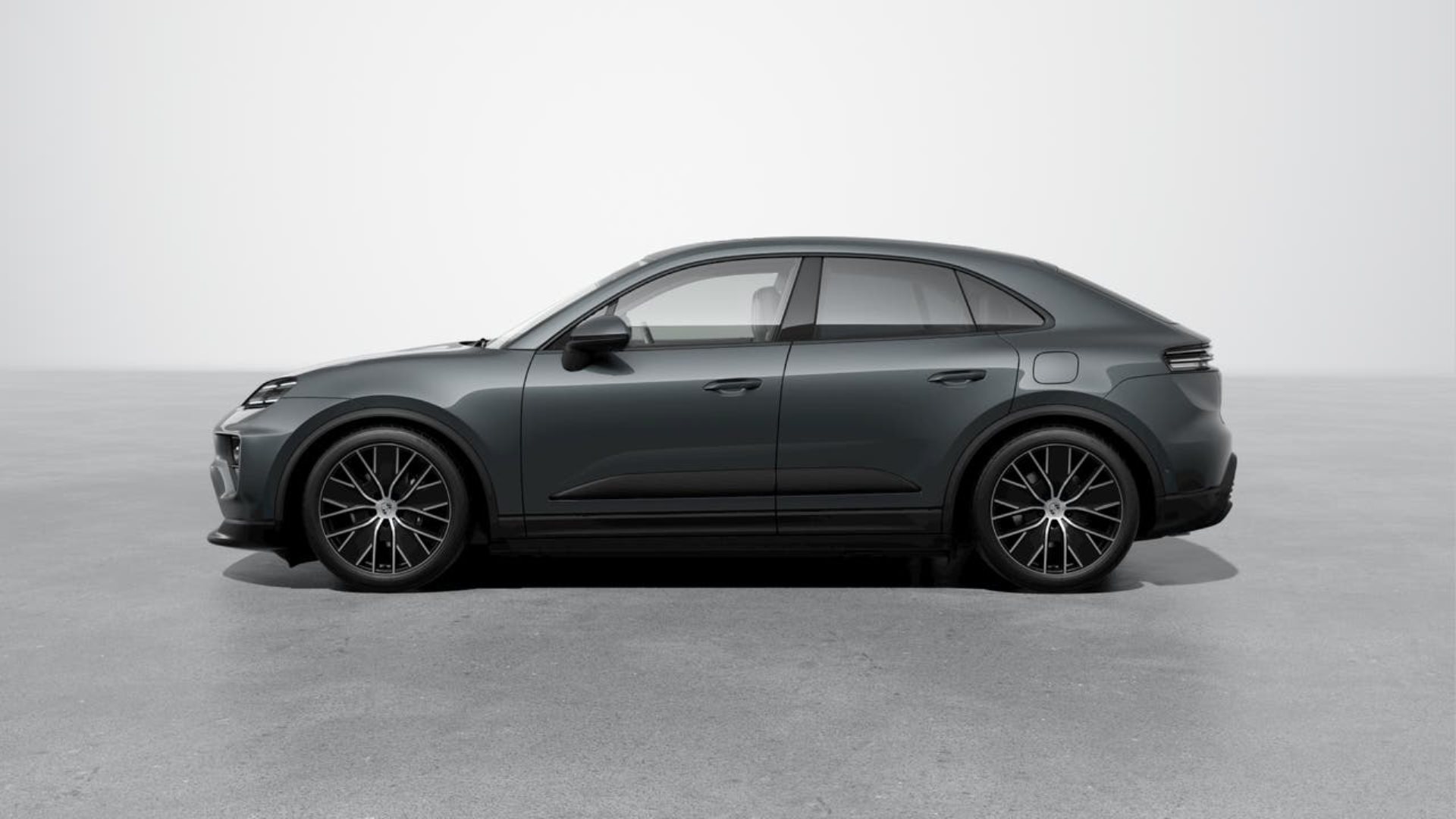 PORSCHE Macan 4-image-1