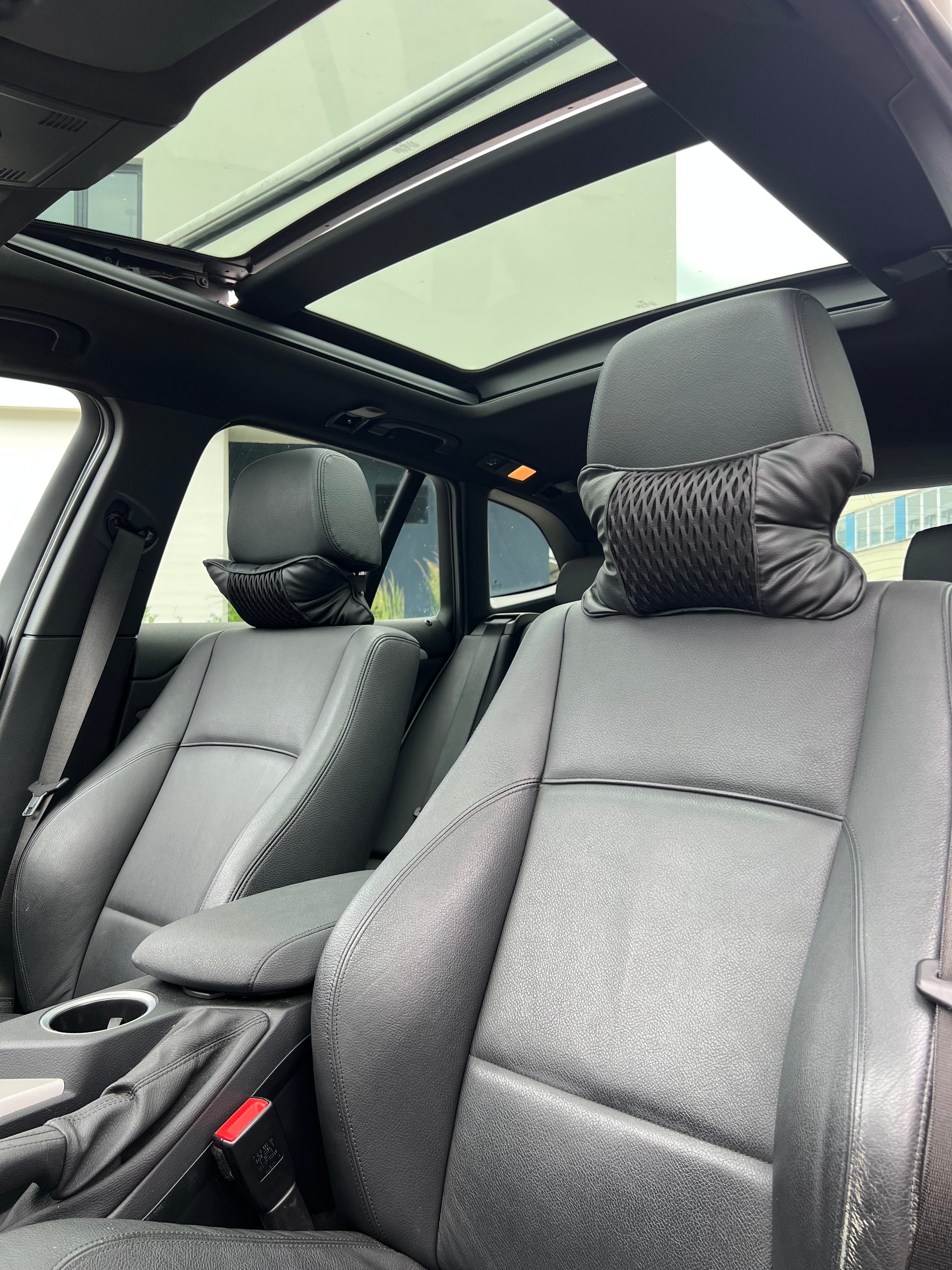 BMW 28i xDrive-image-3