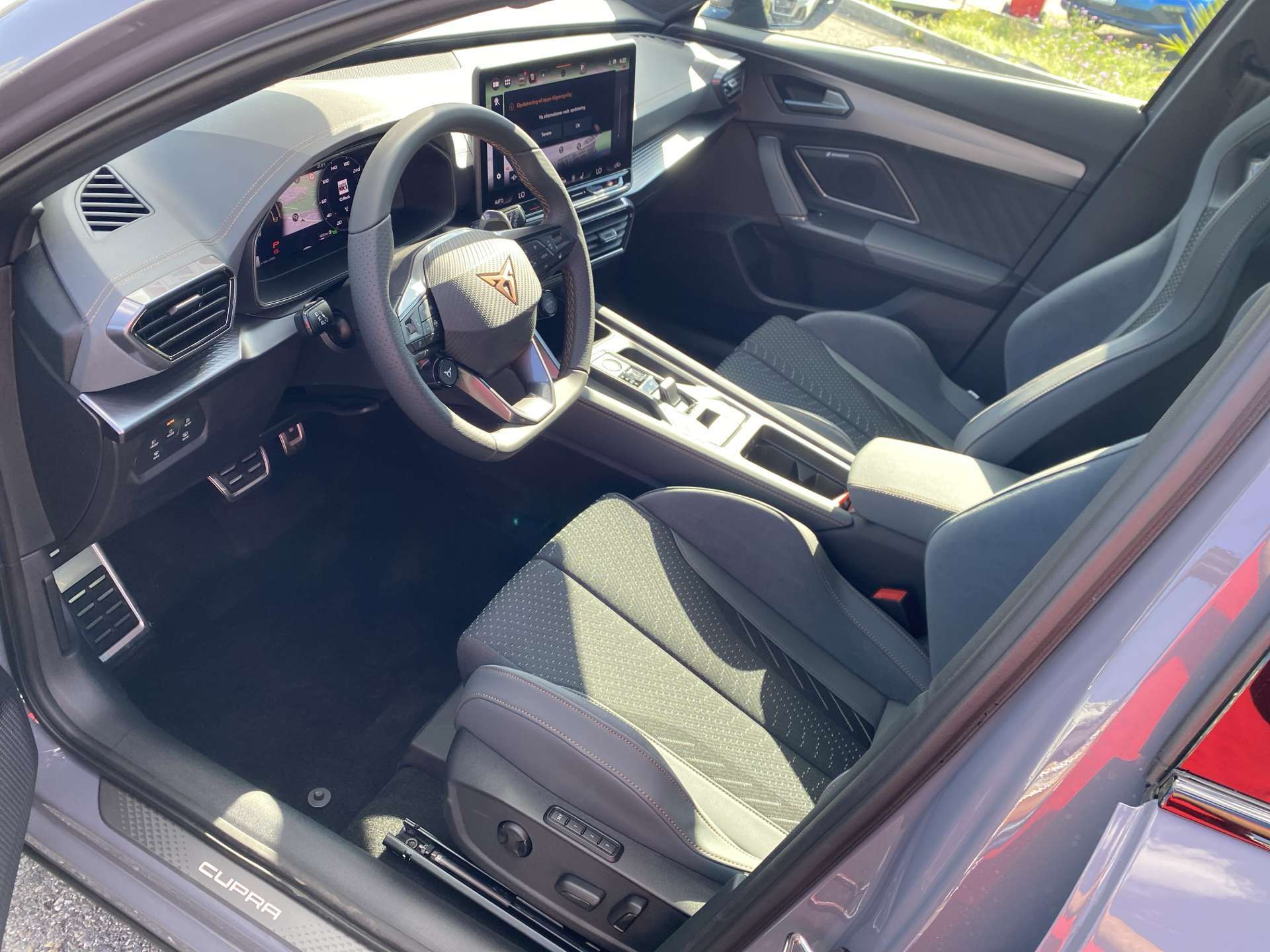 CUPRA Formentor 2.0 TSi Extreme 333PS 4Drive DSG-Automat-image-4