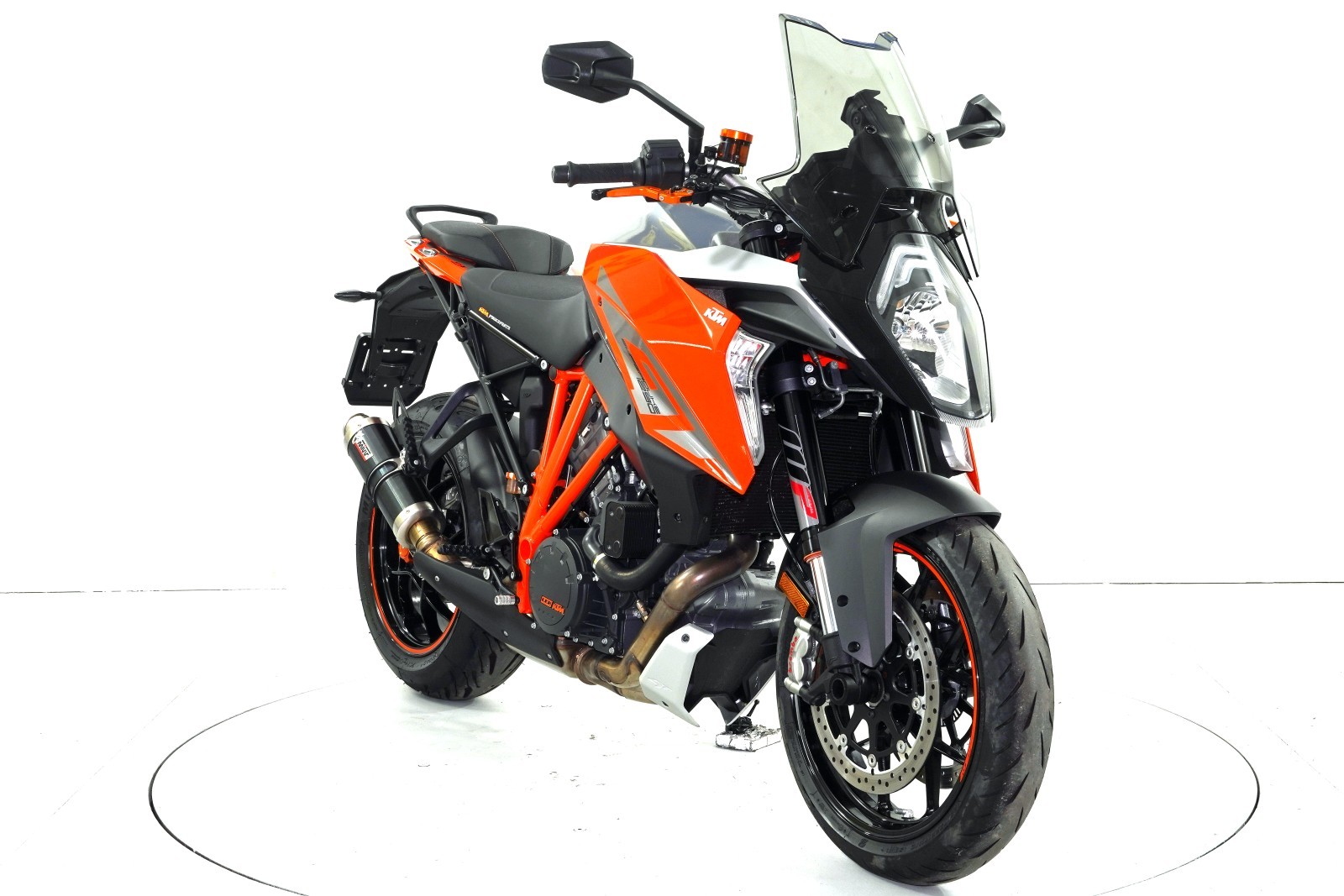 KTM Duke 1290 Super GT ABS-showroom-element-1