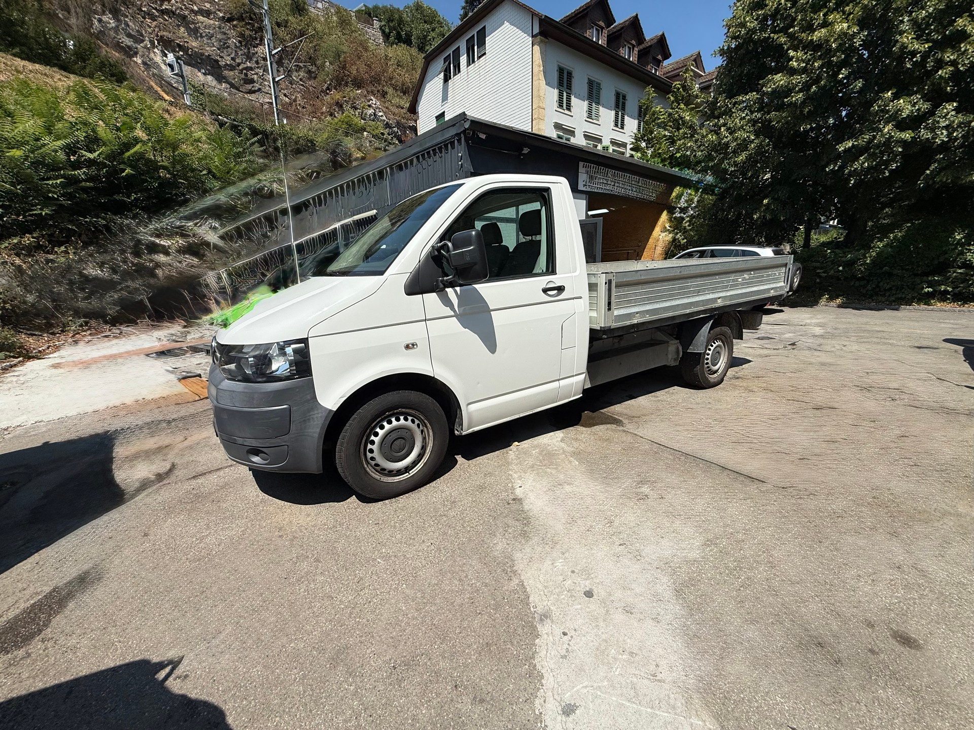 VW T5 2.0 TDI-image-0