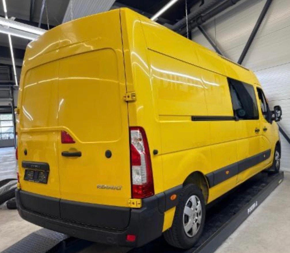 RENAULT Master T35 2.3dCi 135 L3H2-image-2