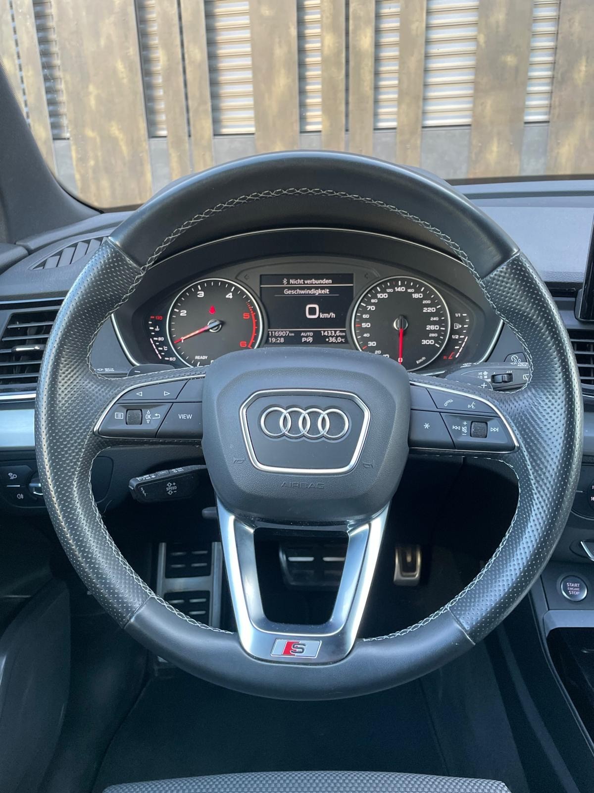 AUDI Q5 Sportback 40 TDI S line quattro S-tronic-image-21