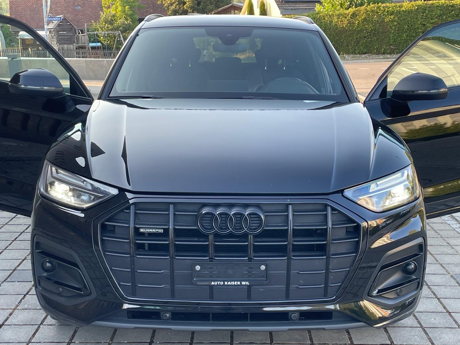AUDI Q5 Sportback 40 TDI S line quattro S-tronic-image-4