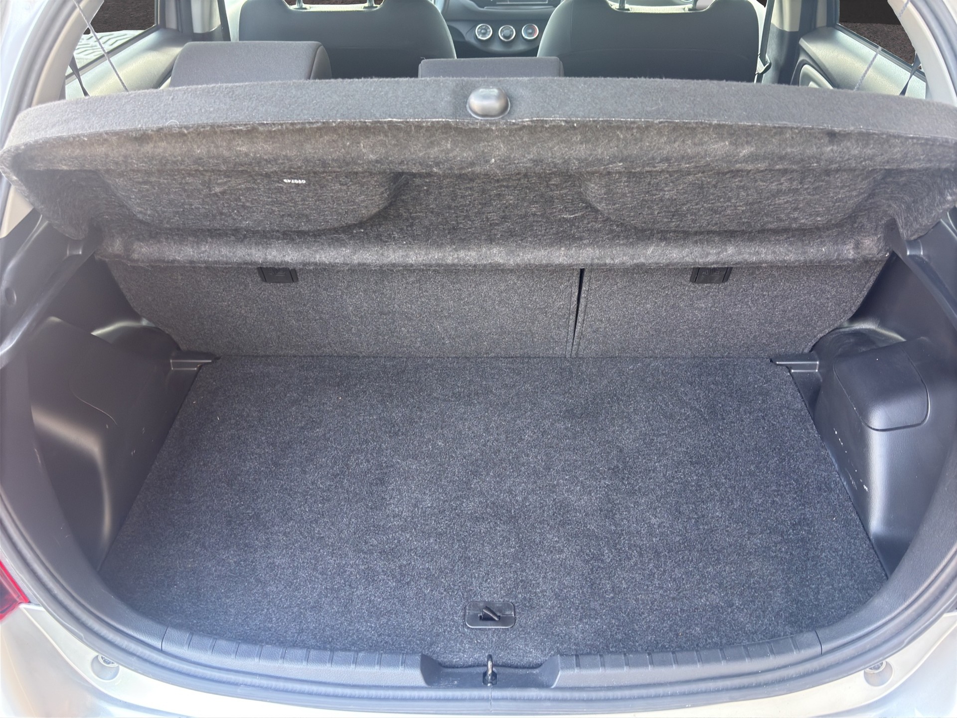 TOYOTA Yaris 1.33 Trend-image-18