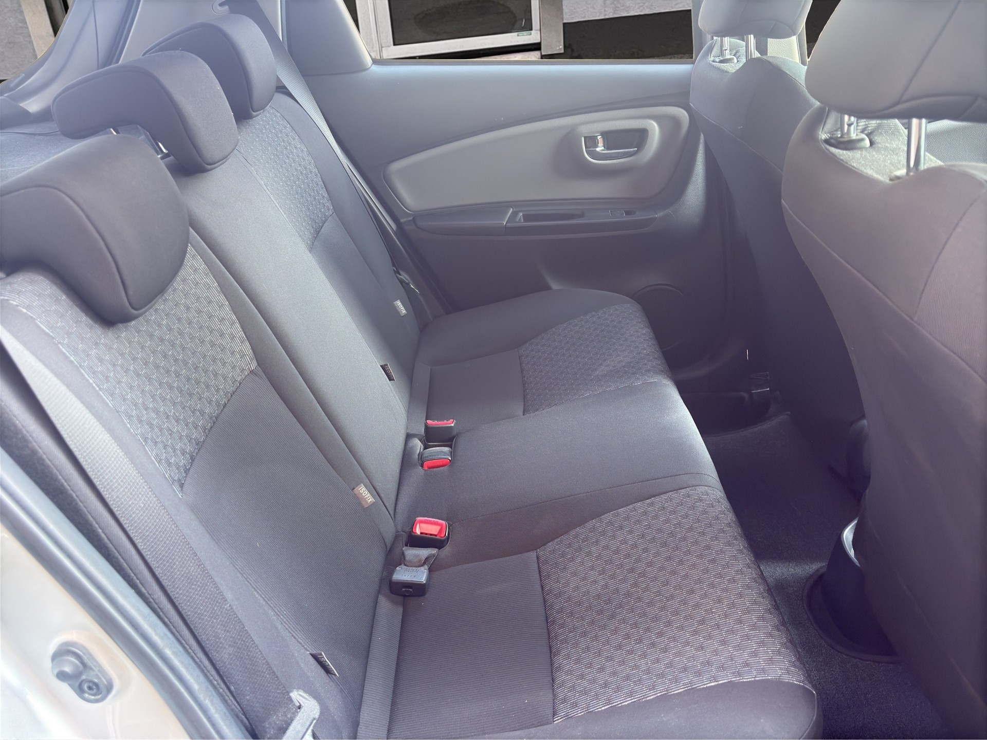 TOYOTA Yaris 1.33 Trend-image-16