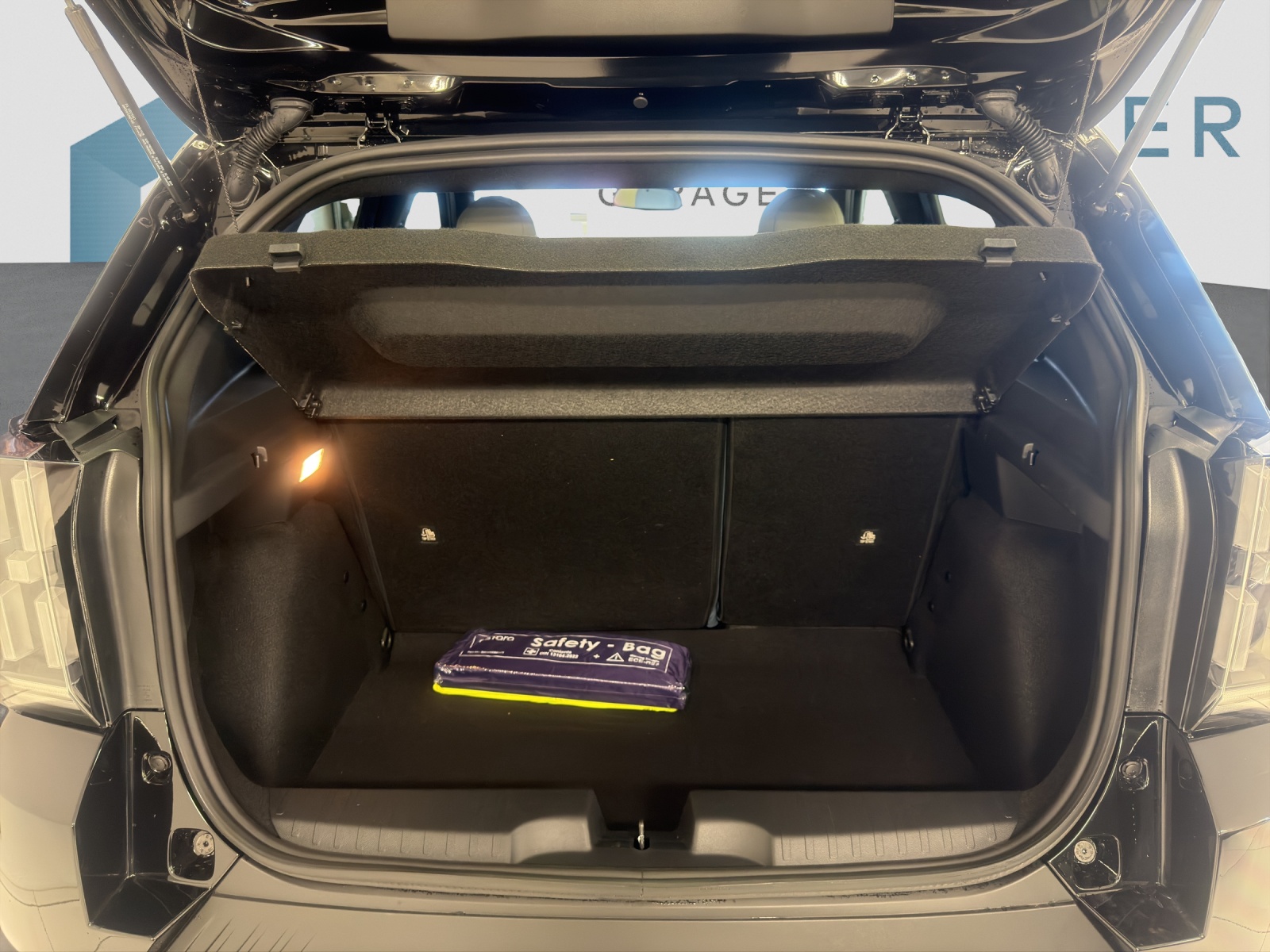 FIAT GRANDE PANDA 1.2 Hybrid La Prima-image-6