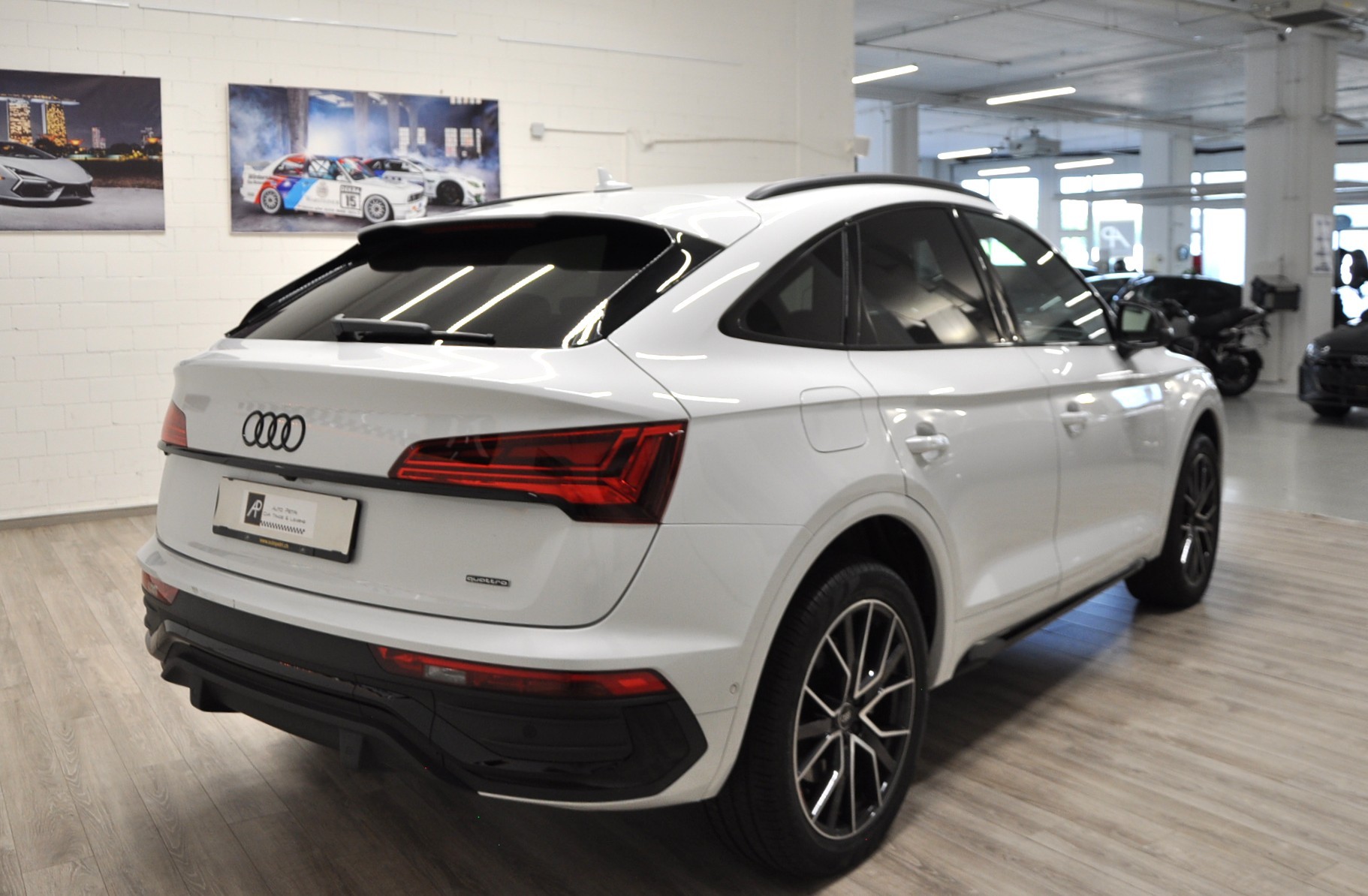 AUDI Q5 Sportback 40 TDI Blackedition quattro S-tronic-image-3