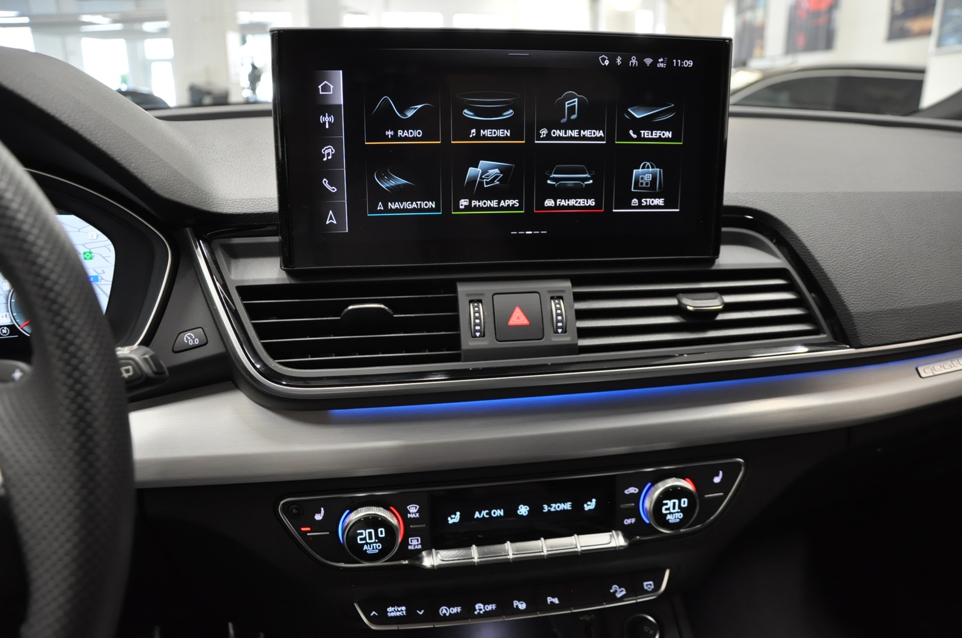 AUDI Q5 Sportback 40 TDI Blackedition quattro S-tronic-image-22