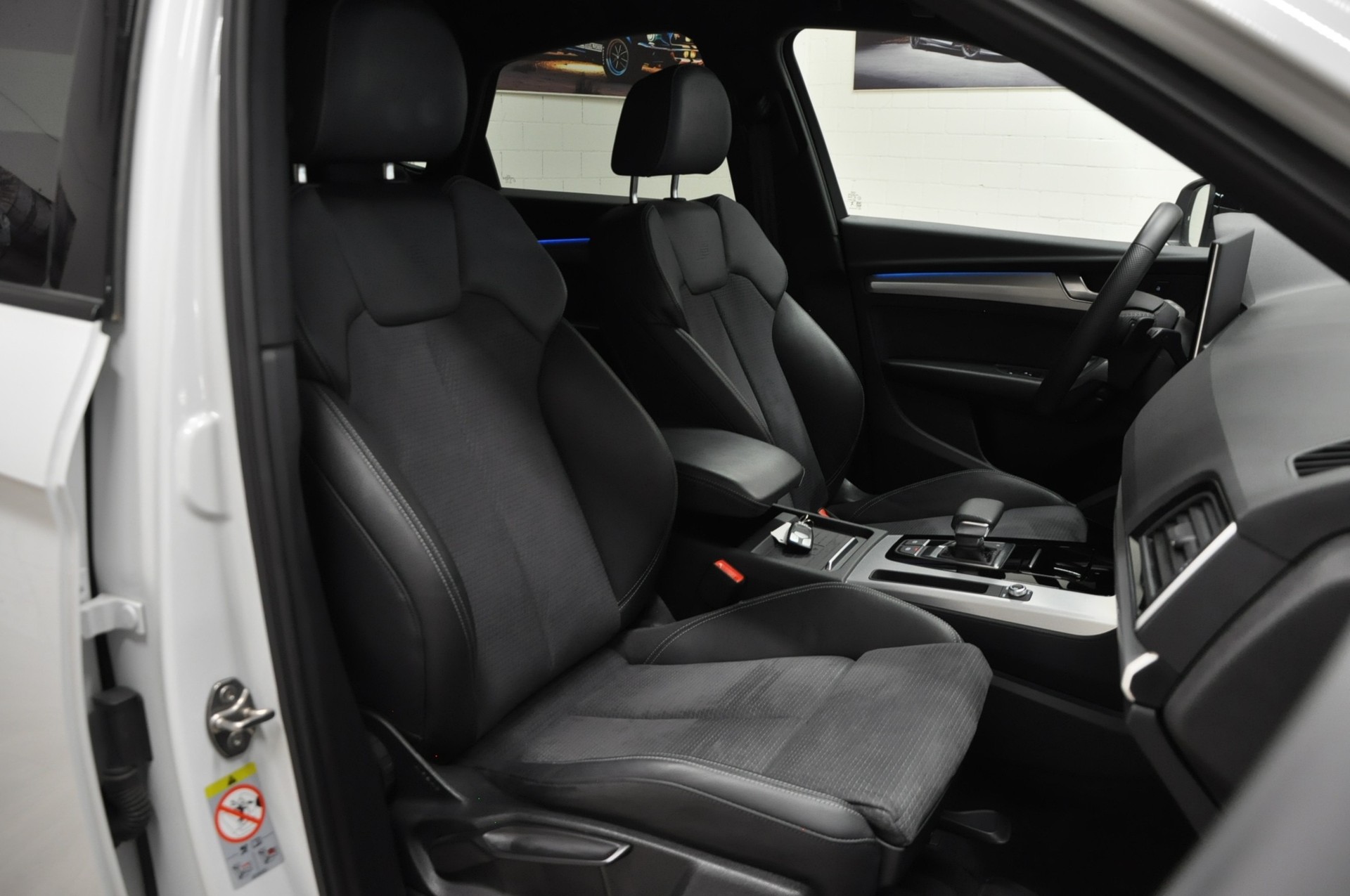 AUDI Q5 Sportback 40 TDI Blackedition quattro S-tronic-image-15