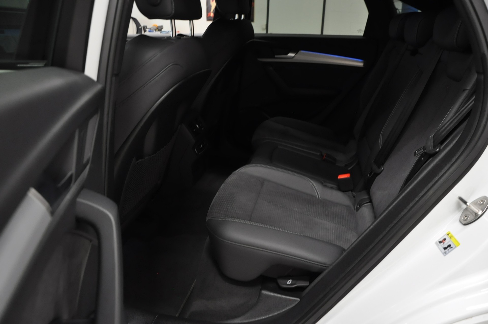 AUDI Q5 Sportback 40 TDI Blackedition quattro S-tronic-image-17