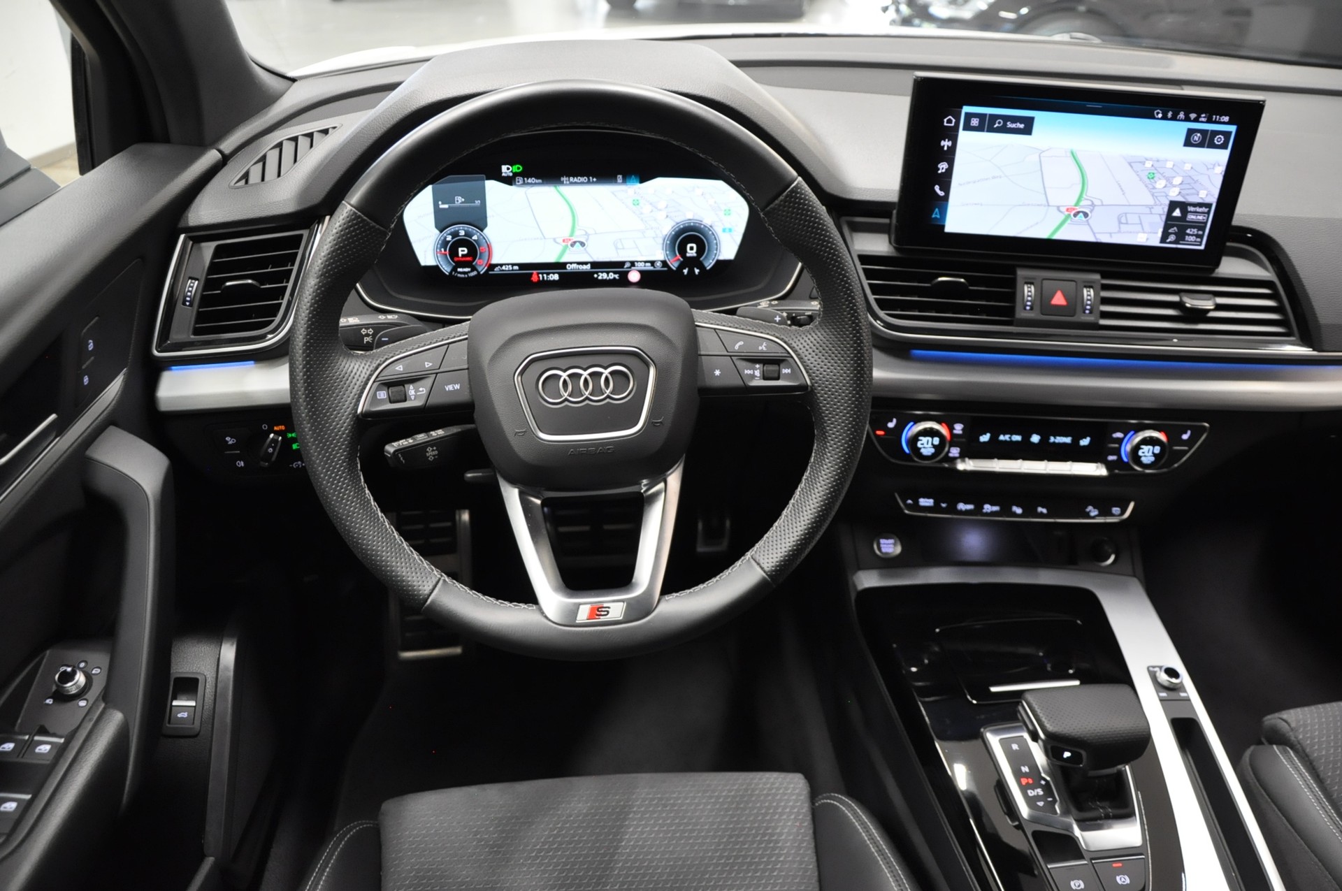 AUDI Q5 Sportback 40 TDI Blackedition quattro S-tronic-image-19