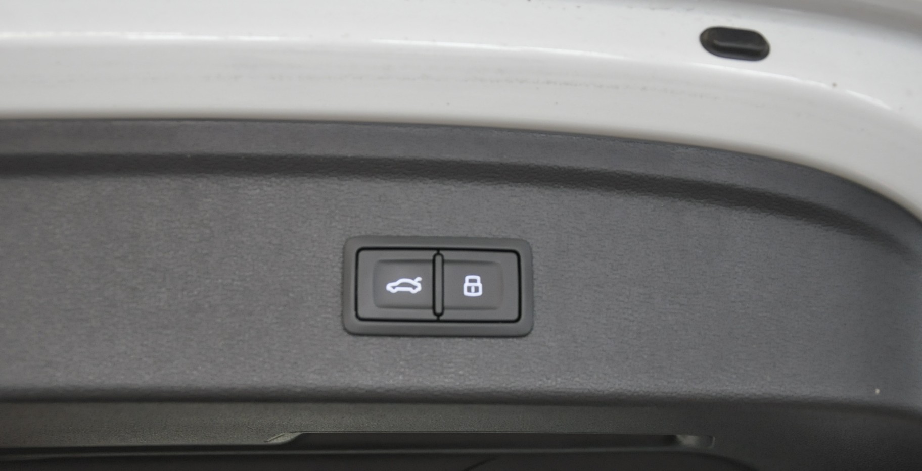 AUDI Q5 Sportback 40 TDI Blackedition quattro S-tronic-image-30