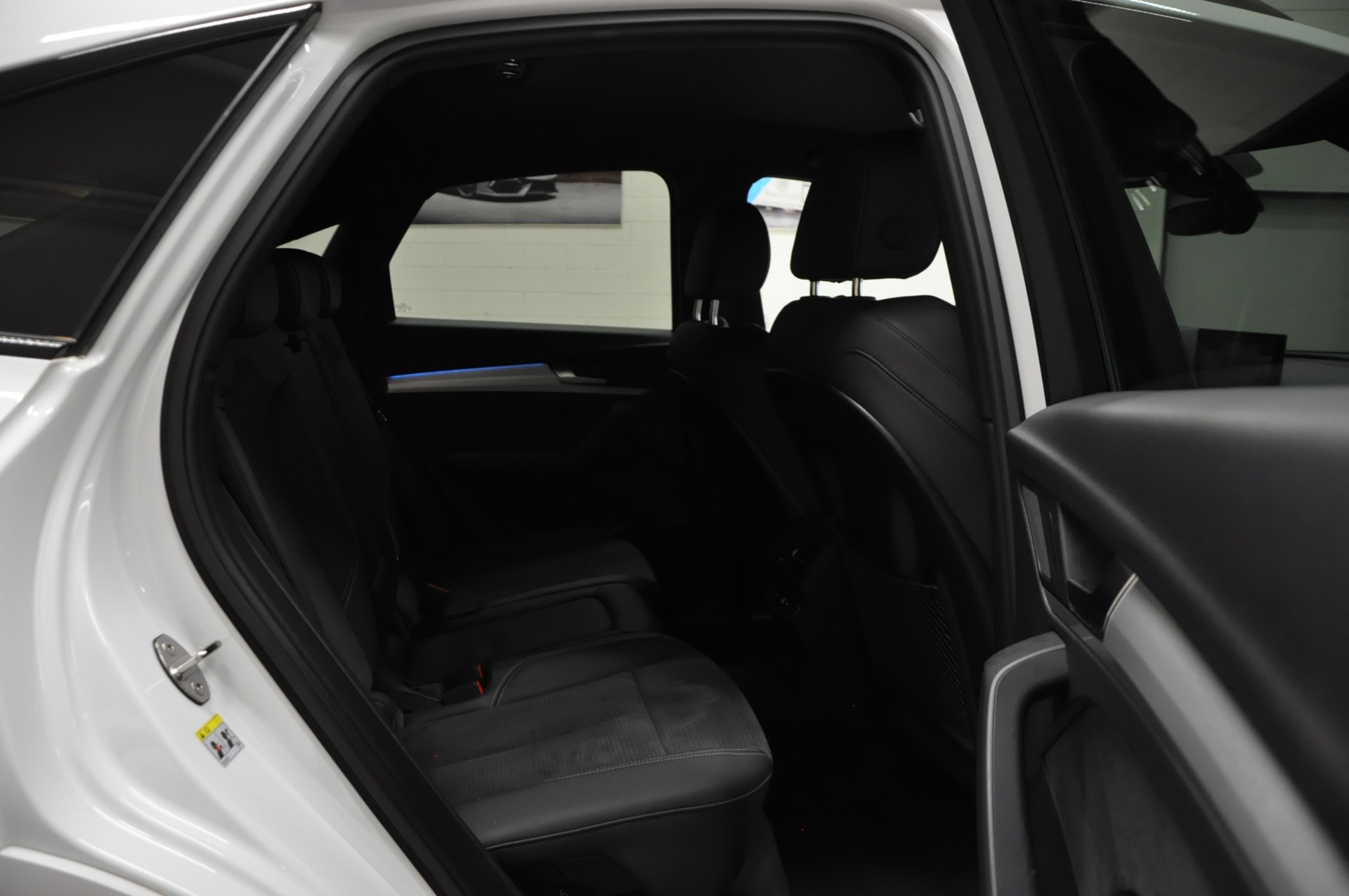 AUDI Q5 Sportback 40 TDI Blackedition quattro S-tronic-image-16