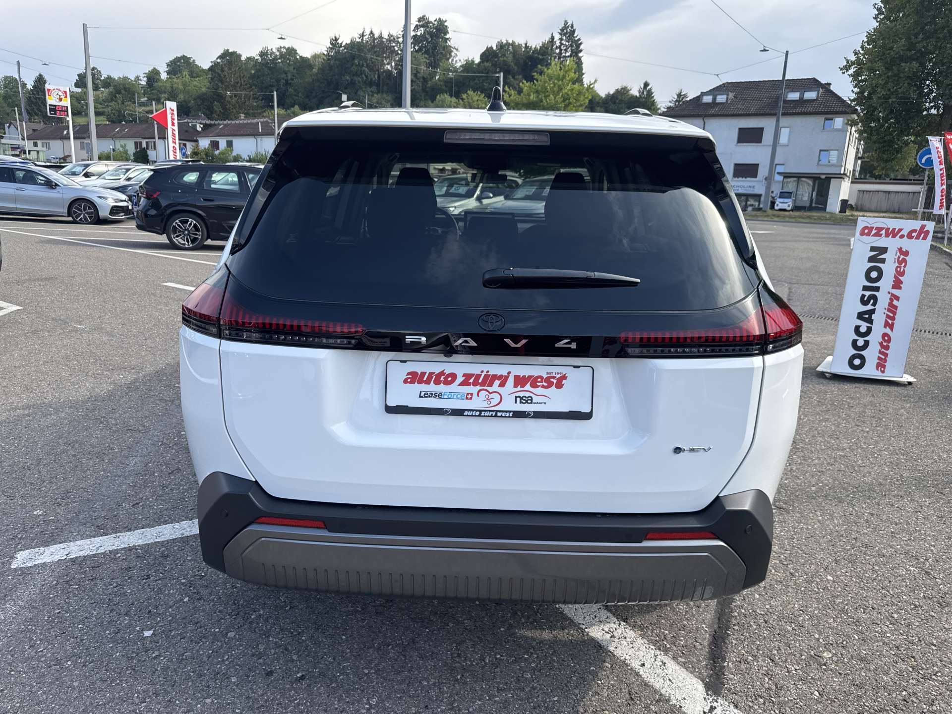TOYOTA RAV-4 2.5 HSD Trend e-CVT AWD NEUES MODELL Automat-image-14