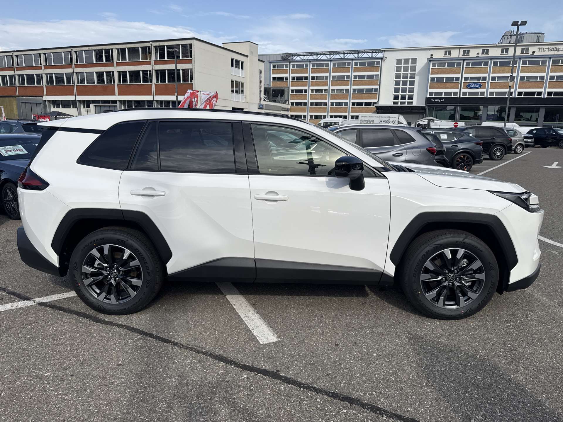 TOYOTA RAV-4 2.5 HSD Trend e-CVT AWD NEUES MODELL Automat-image-10